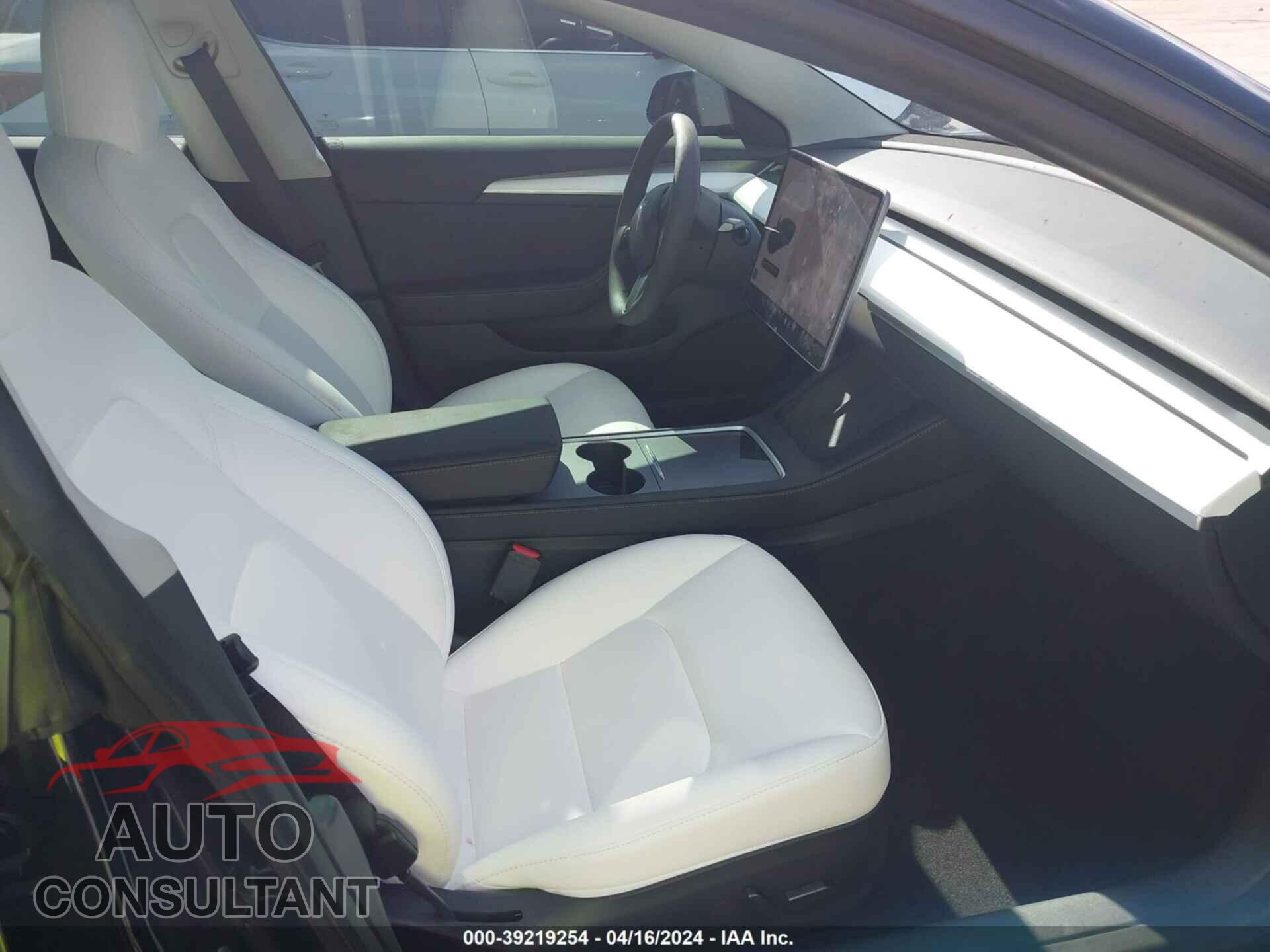 TESLA MODEL 3 2023 - 5YJ3E1EA1PF696384