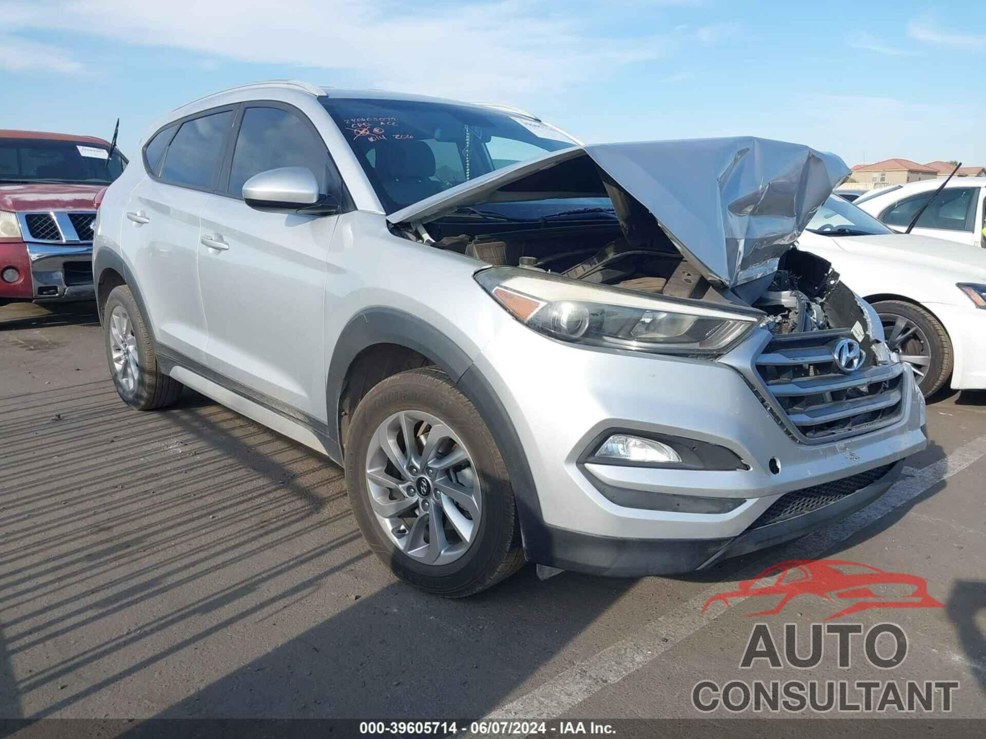 HYUNDAI TUCSON 2018 - KM8J33A45JU677257