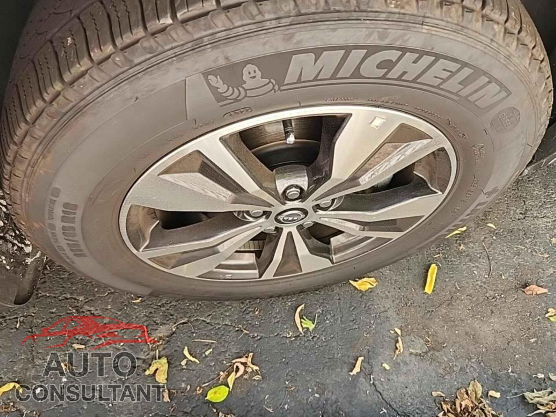 NISSAN MURANO 2023 - 5N1AZ2BS8PC112456