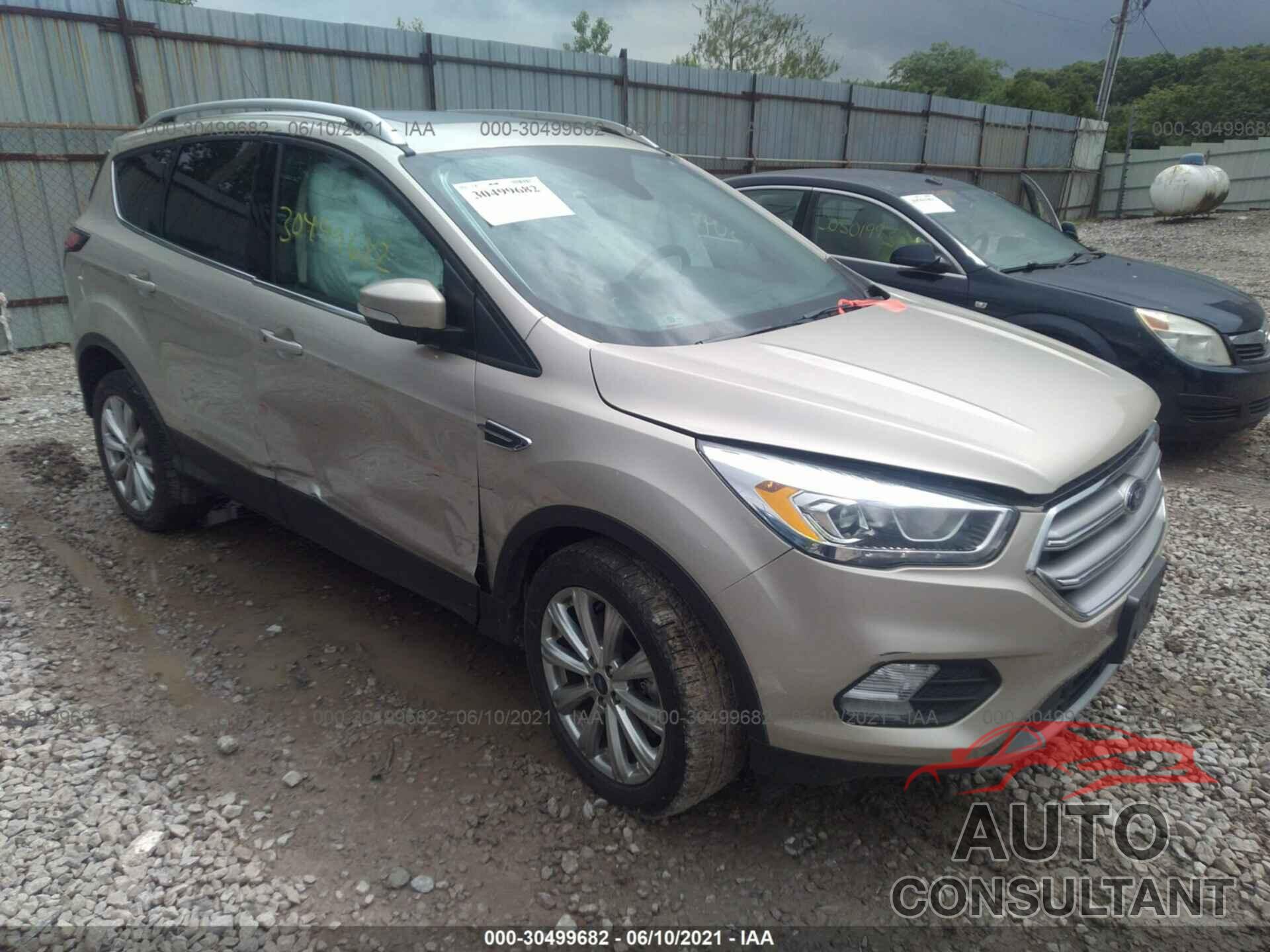 FORD ESCAPE 2017 - 1FMCU0J98HUE04470