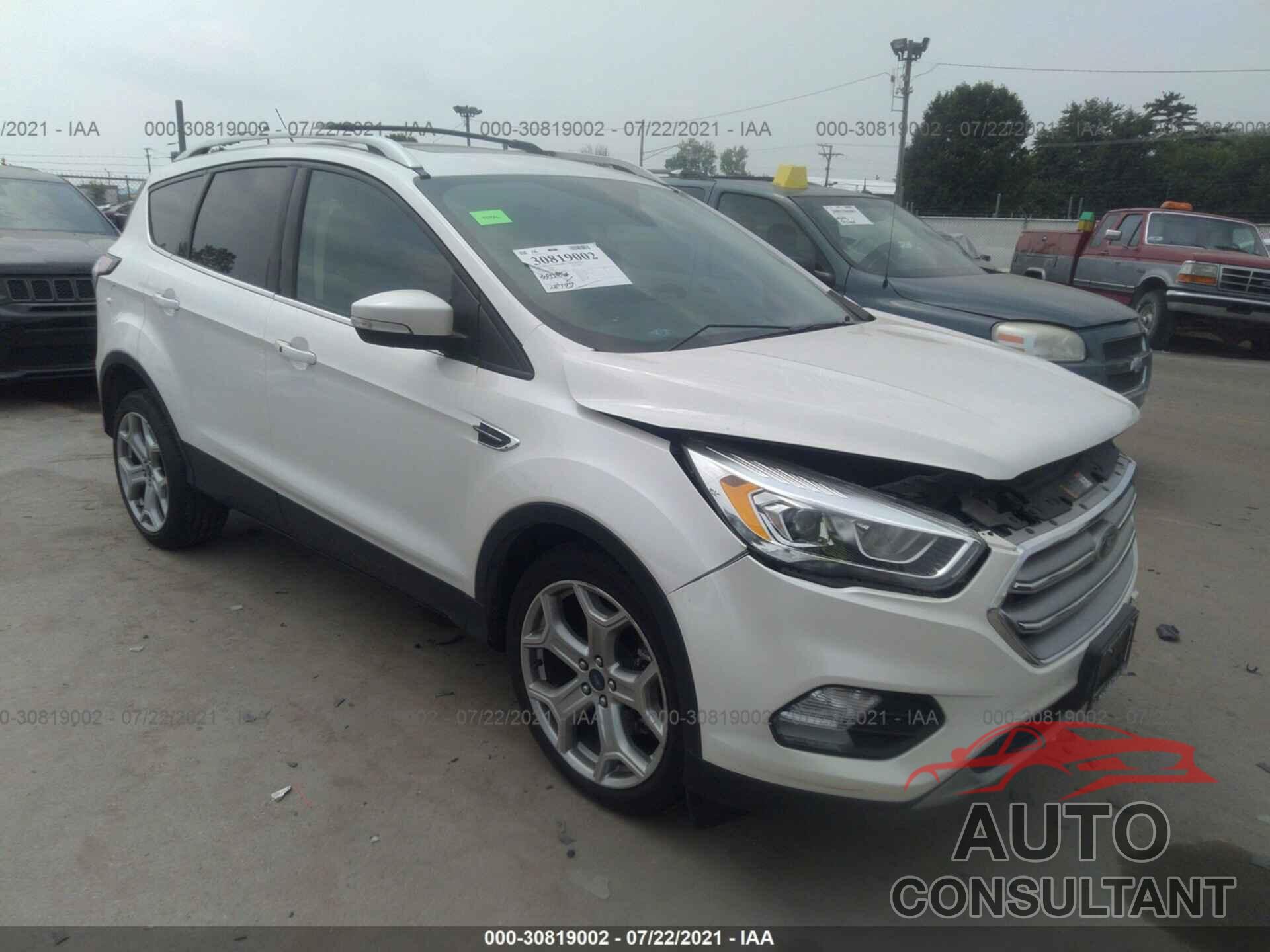 FORD ESCAPE 2017 - 1FMCU9JD5HUE52176