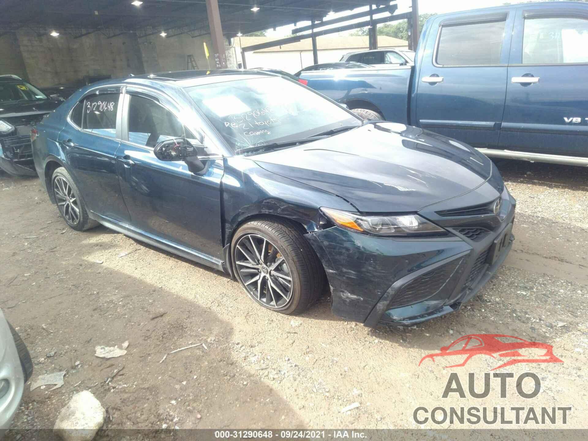TOYOTA CAMRY 2021 - 4T1T11AK5MU546142