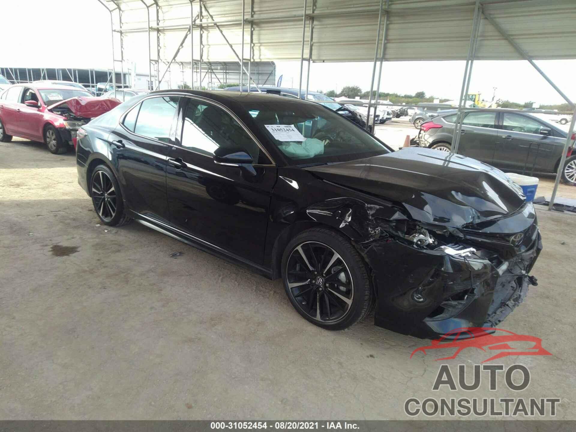 TOYOTA CAMRY 2018 - 4T1B61HK2JU143170