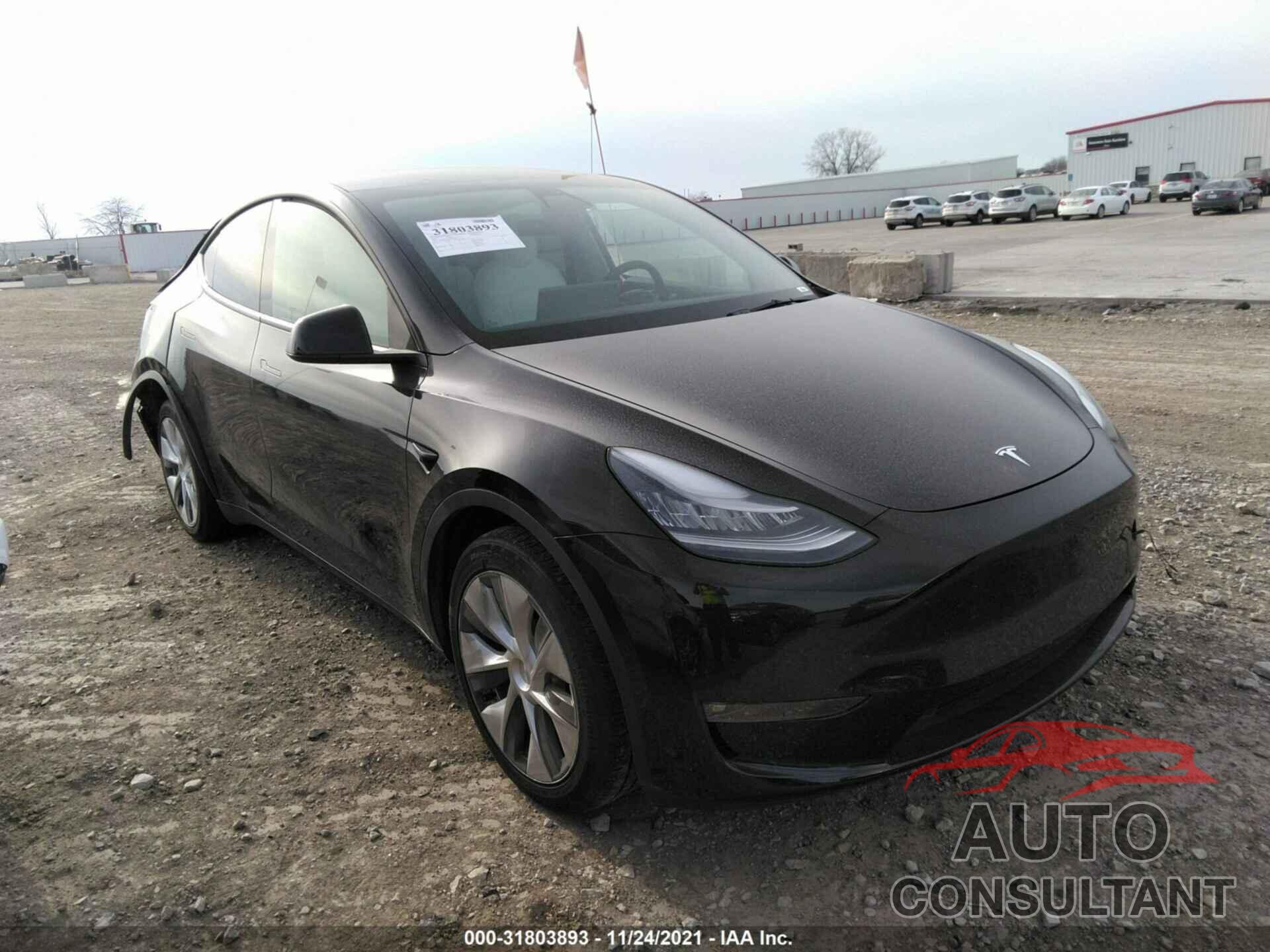 TESLA MODEL Y 2021 - 5YJYGDEE0MF124027