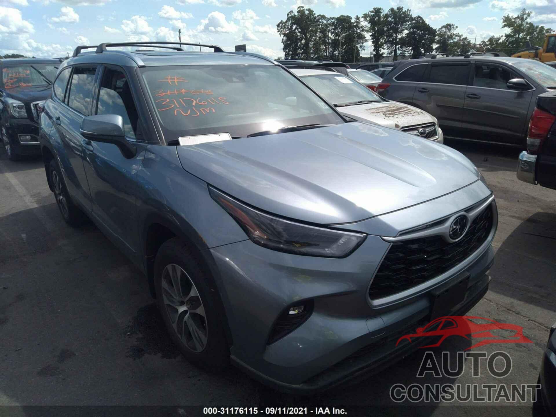 TOYOTA HIGHLANDER 2021 - 5TDHZRBH2MS102130