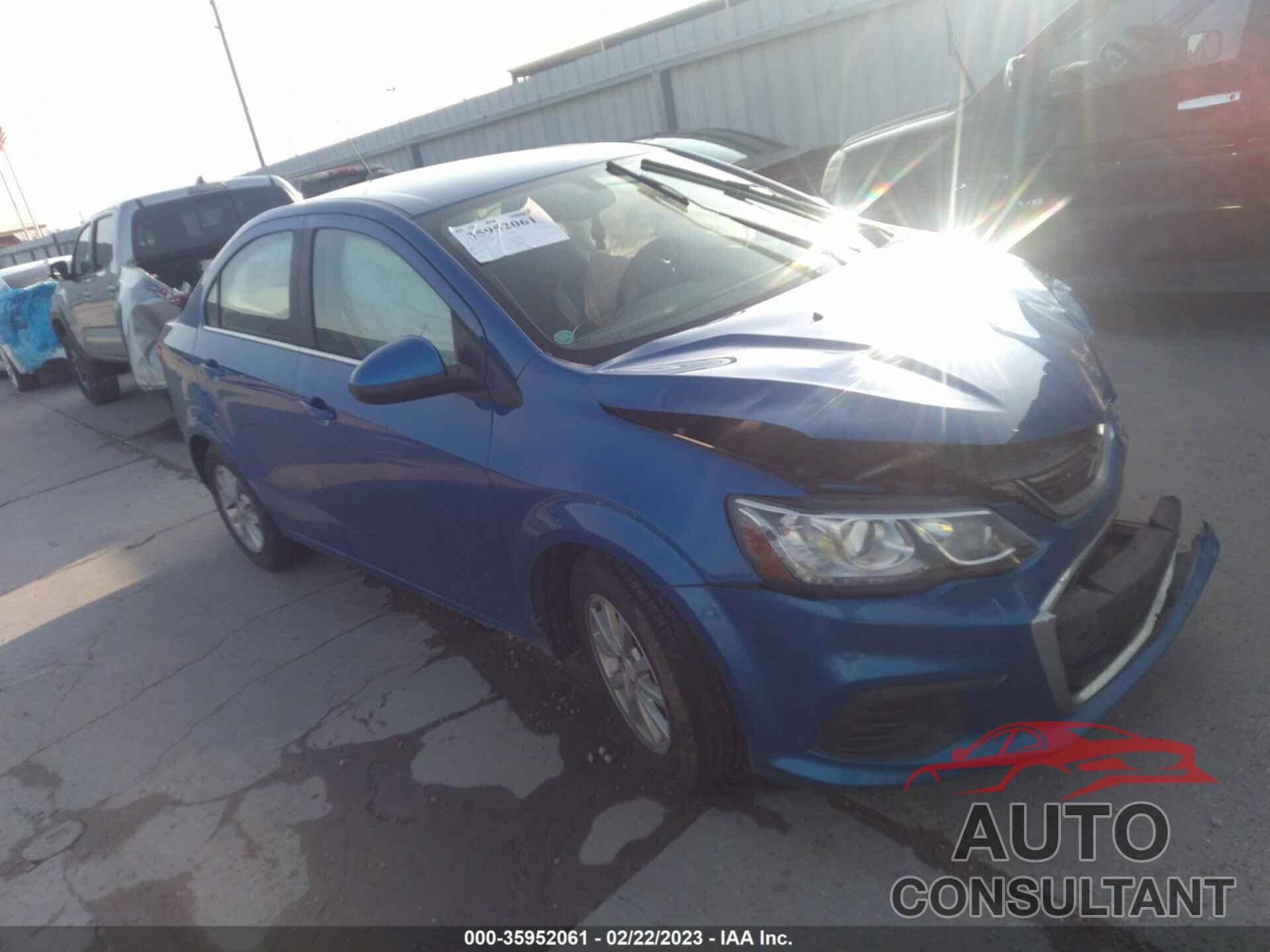 CHEVROLET SONIC 2018 - 1G1JD5SH8J4140938