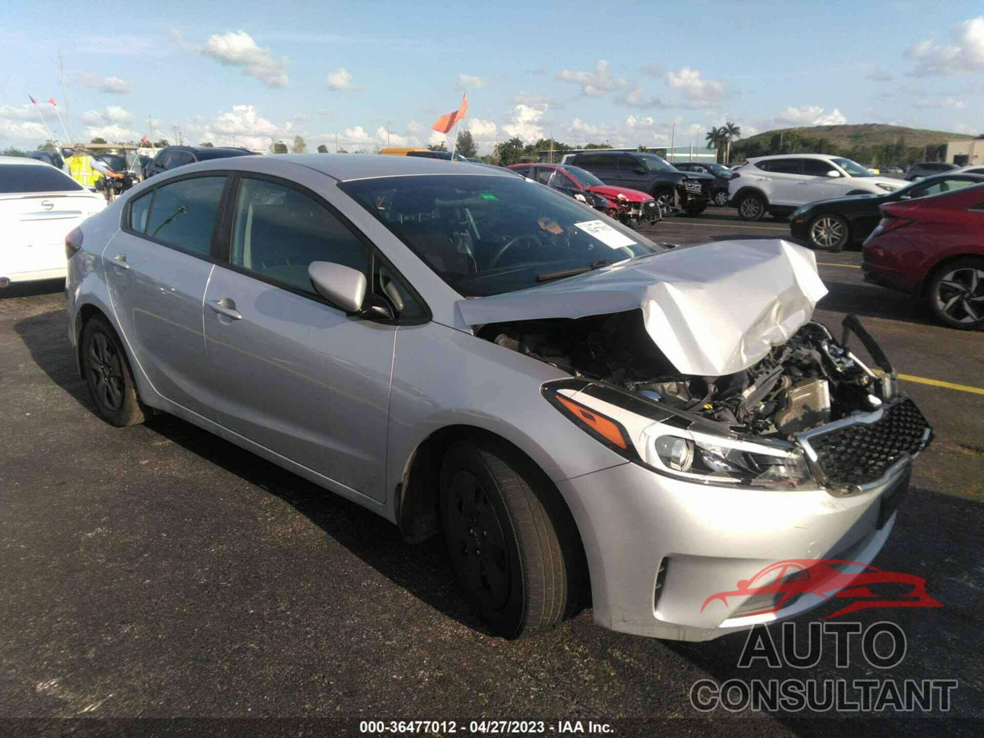 KIA FORTE 2017 - 3KPFK4A75HE132942