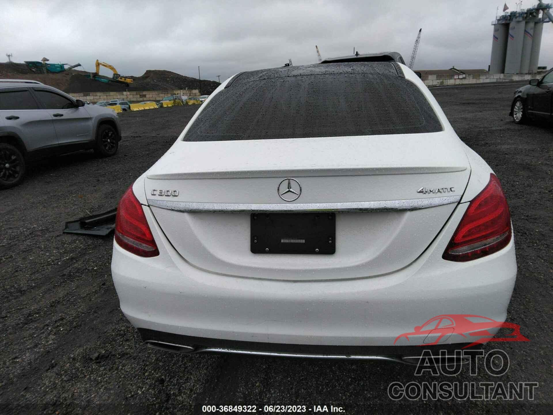 MERCEDES-BENZ C 300 2016 - 55SWF4KB0GU119014