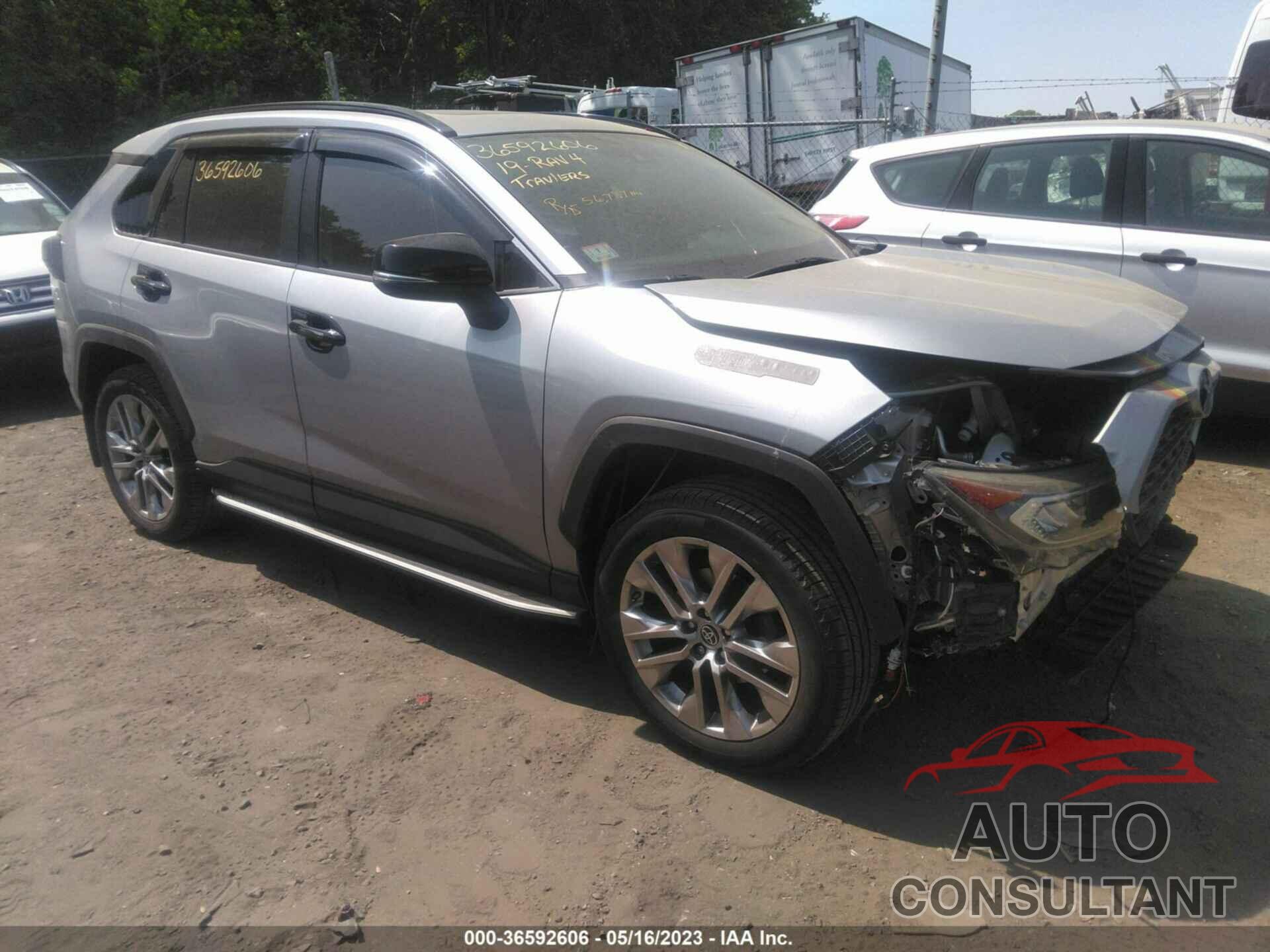 TOYOTA RAV4 2019 - JTMA1RFV6KD041124