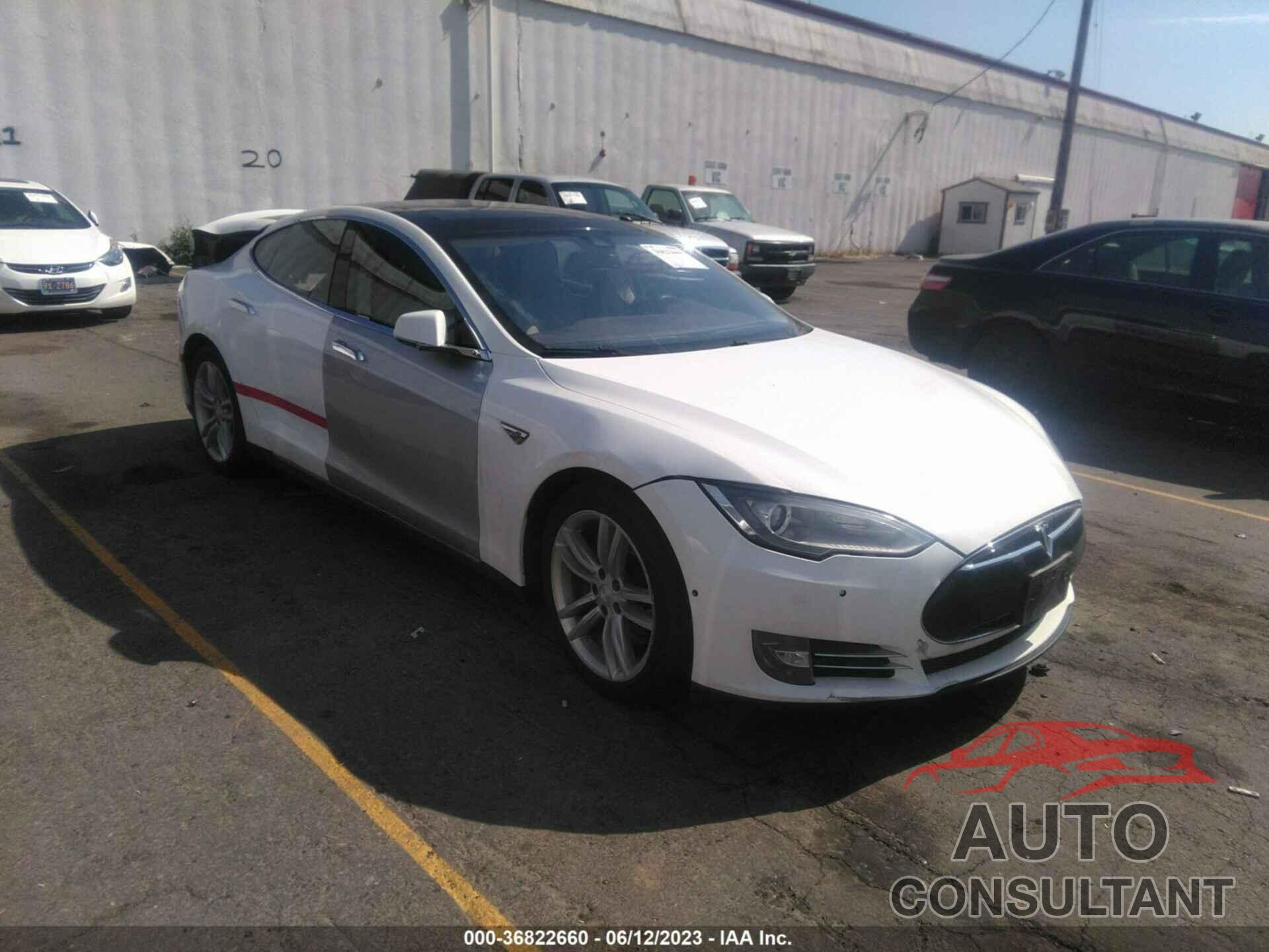 TESLA MODEL S 2015 - 5YJSA1H21FFP71692