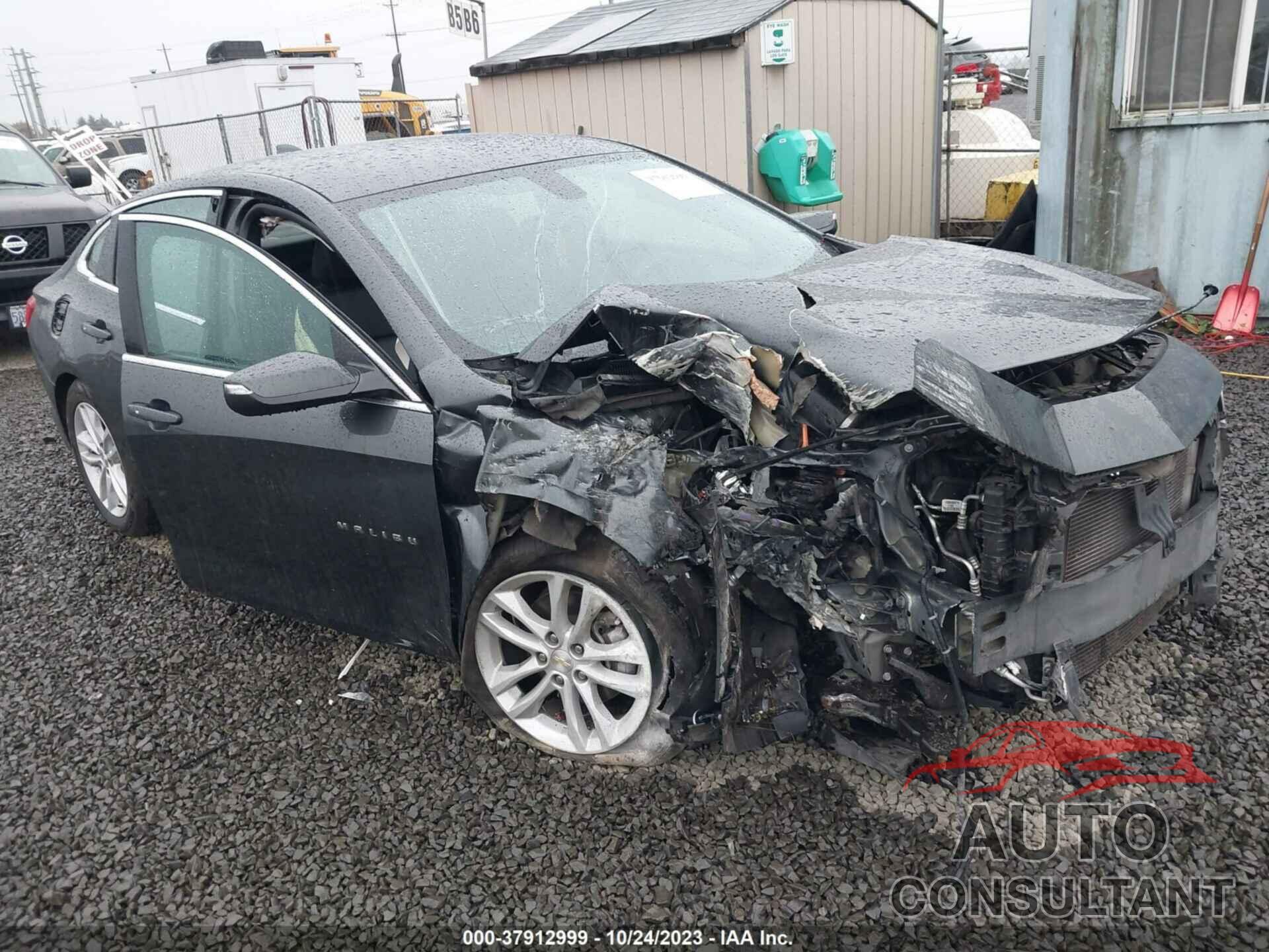 CHEVROLET MALIBU 2018 - 1G1ZD5ST2JF187572