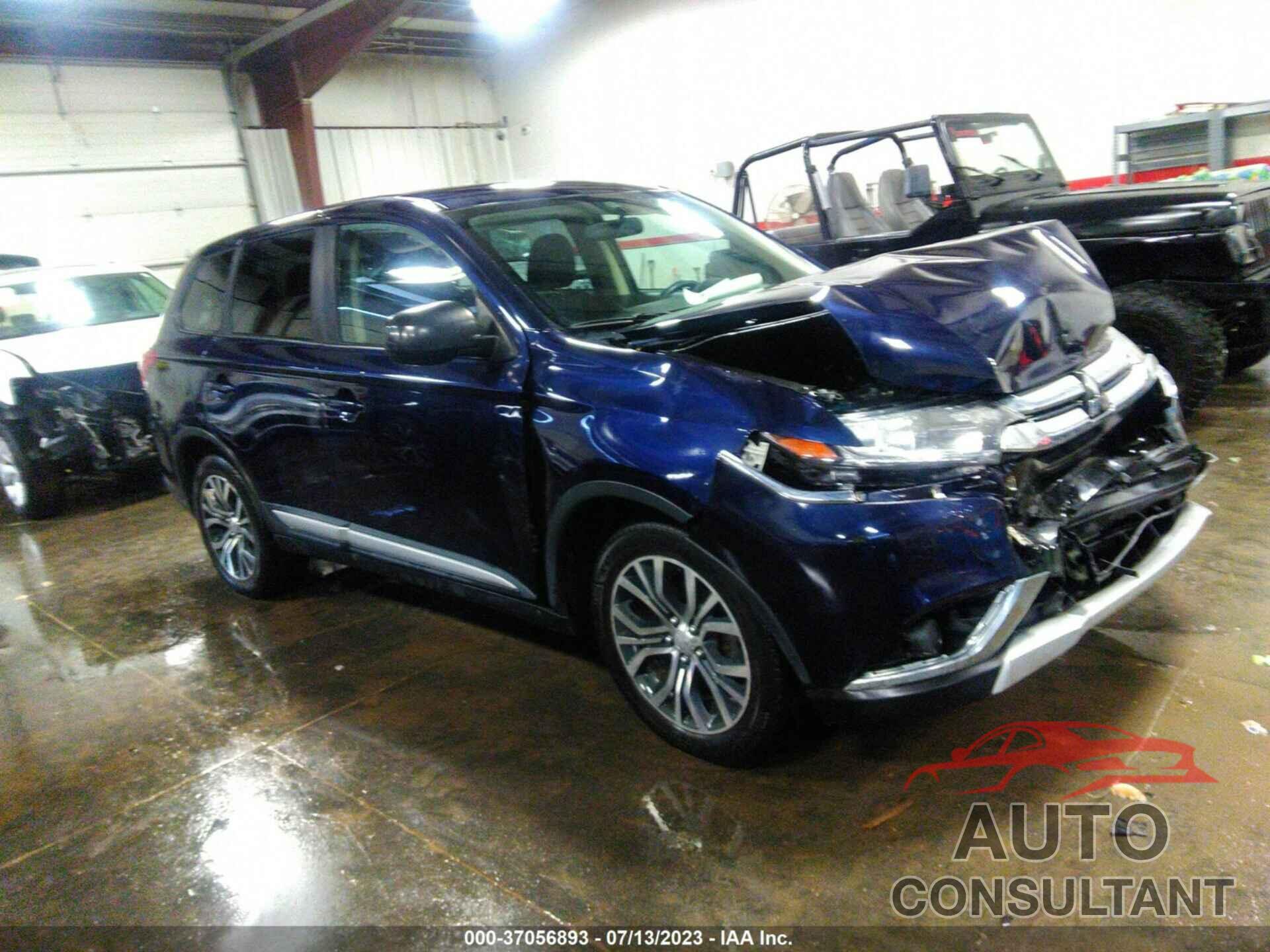 MITSUBISHI OUTLANDER 2018 - JA4AD2A39JZ009574