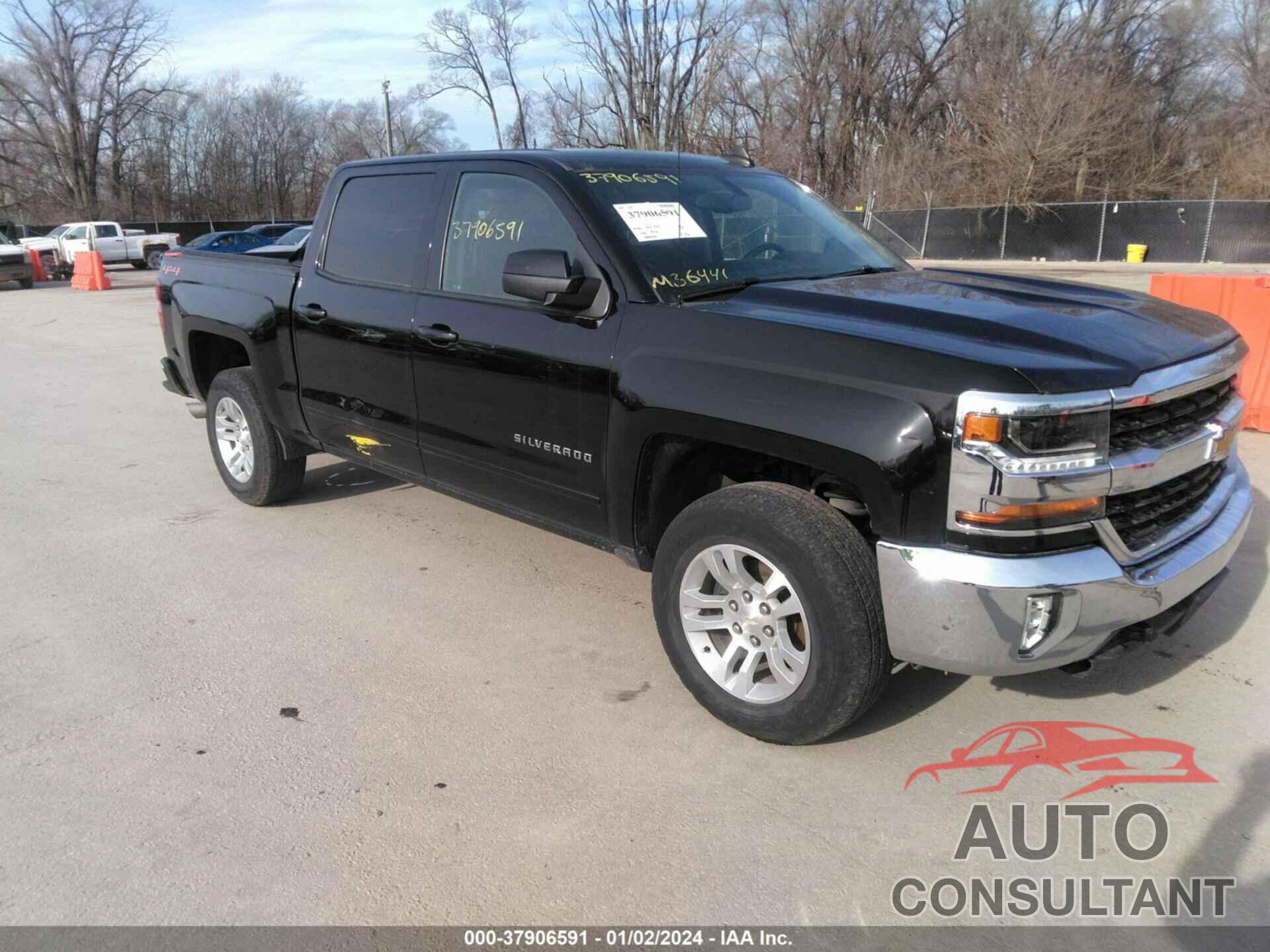 CHEVROLET SILVERADO 1500 2018 - 3GCUKREC8JG488369