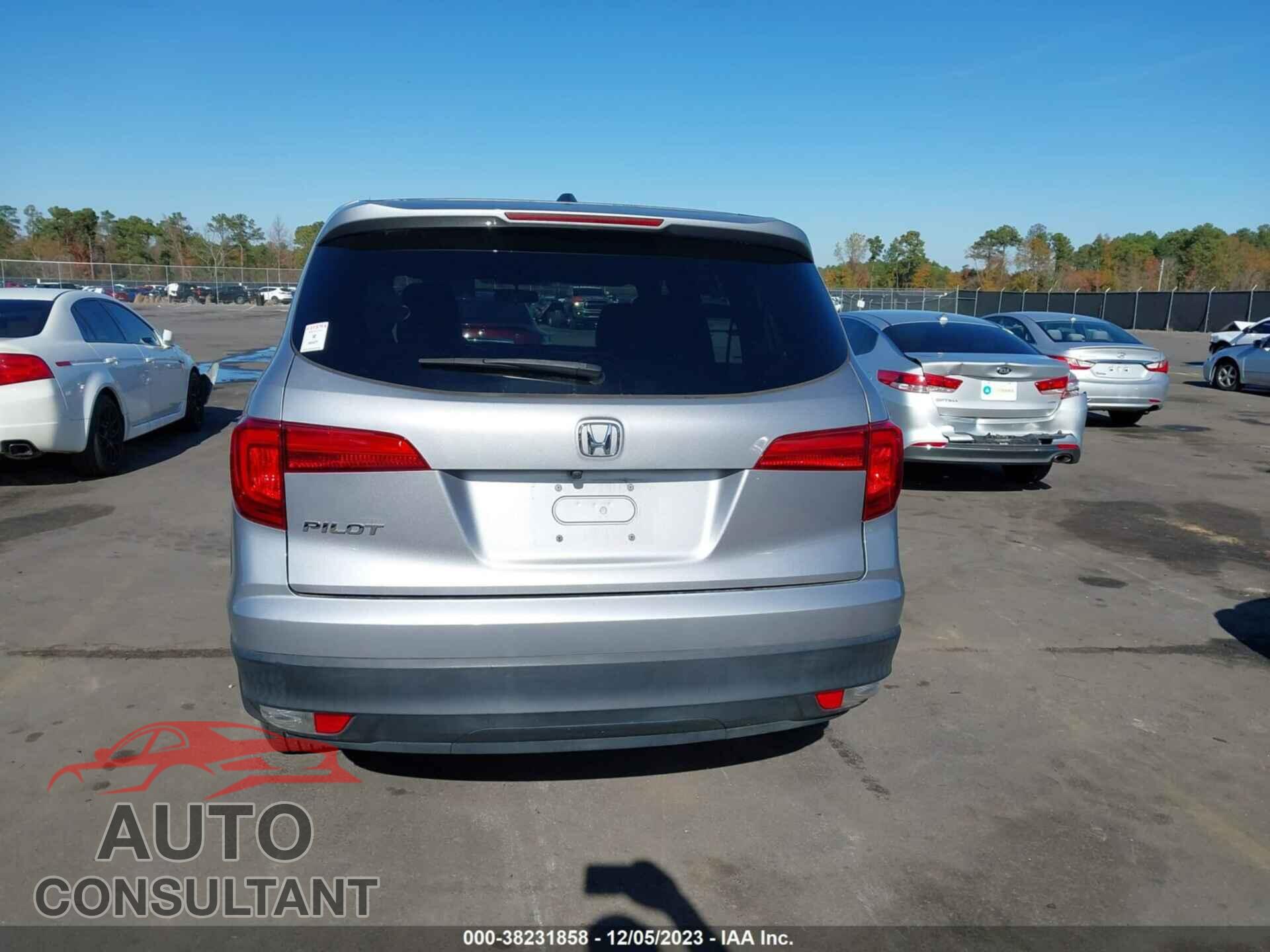 HONDA PILOT 2017 - 5FNYF5H38HB044371