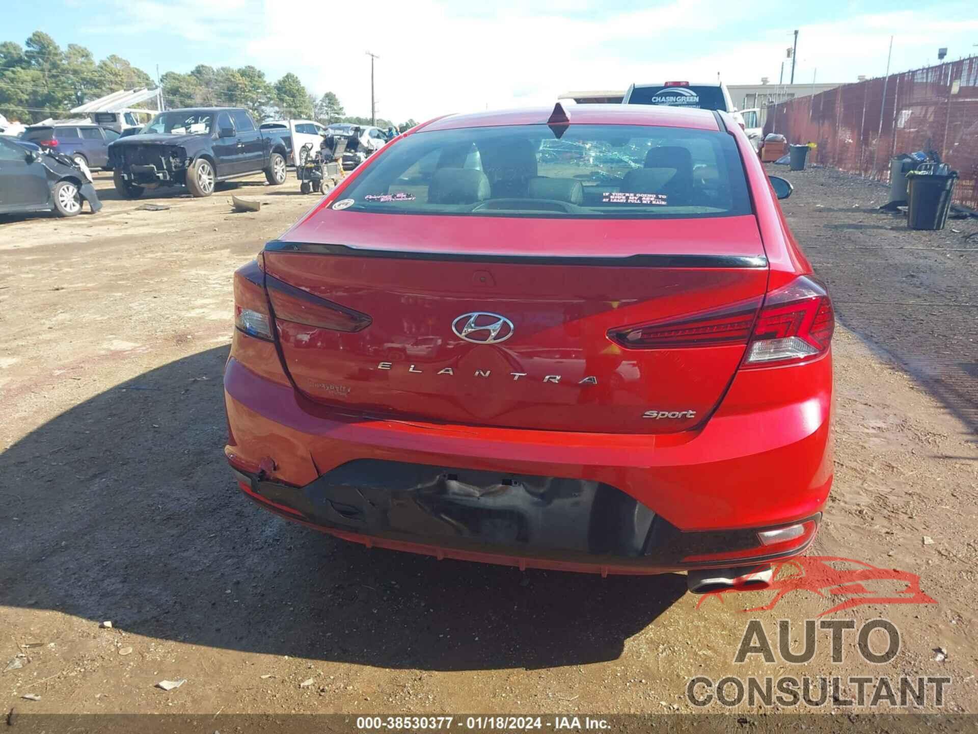 HYUNDAI ELANTRA 2019 - KMHD04LB7KU891627