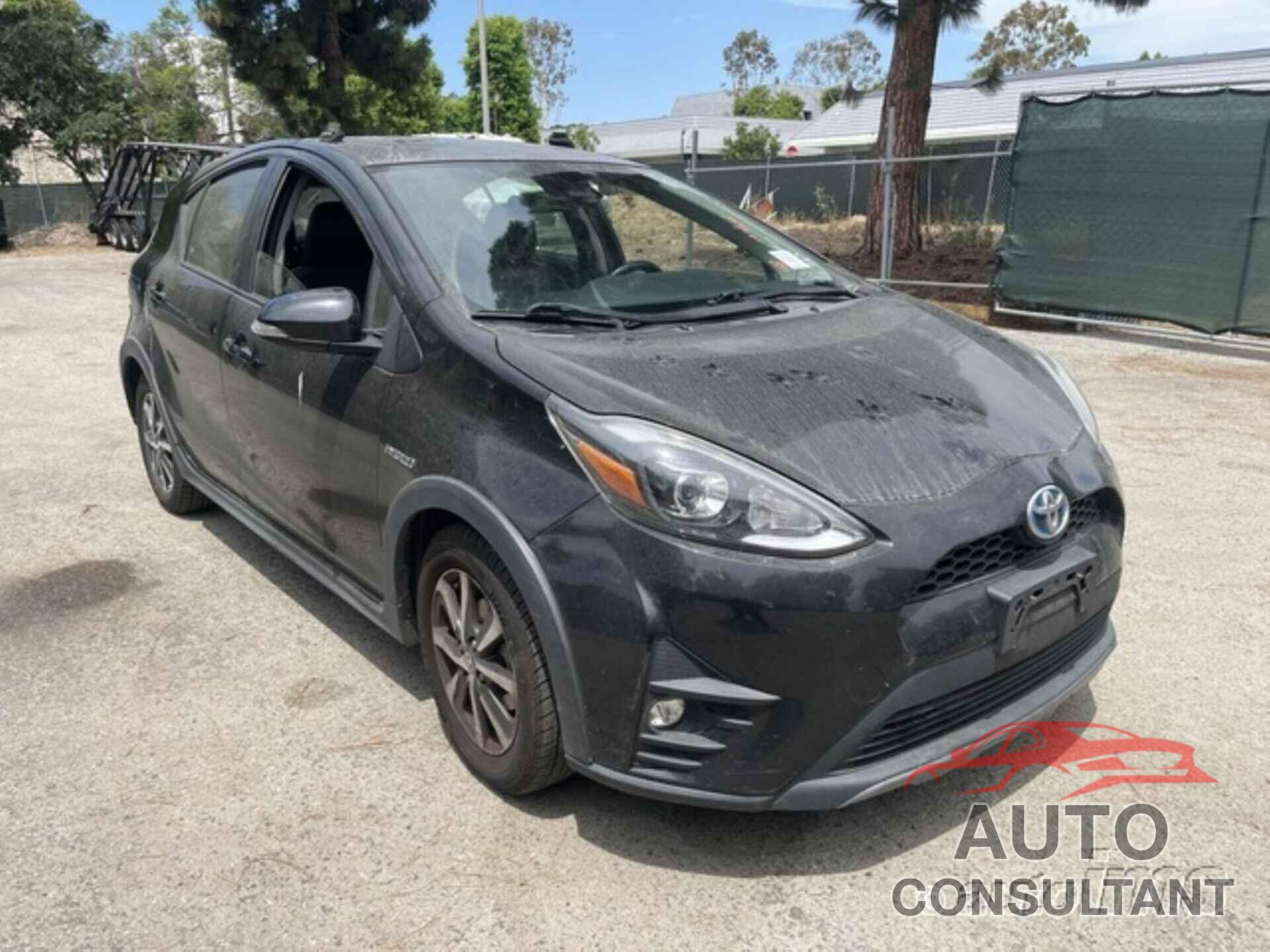 TOYOTA PRIUS C 2018 - JTDKDTB30J1606626