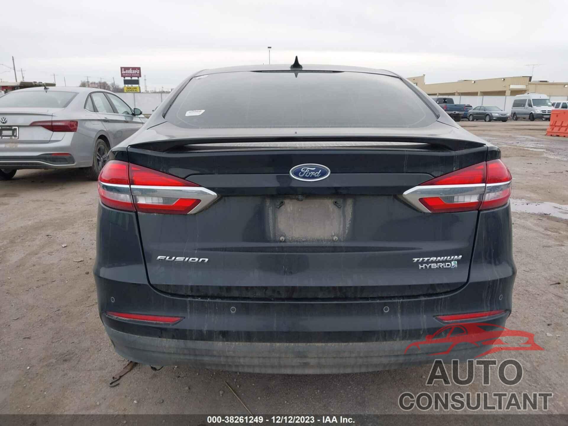 FORD FUSION HYBRID 2019 - 3FA6P0RU1KR182229