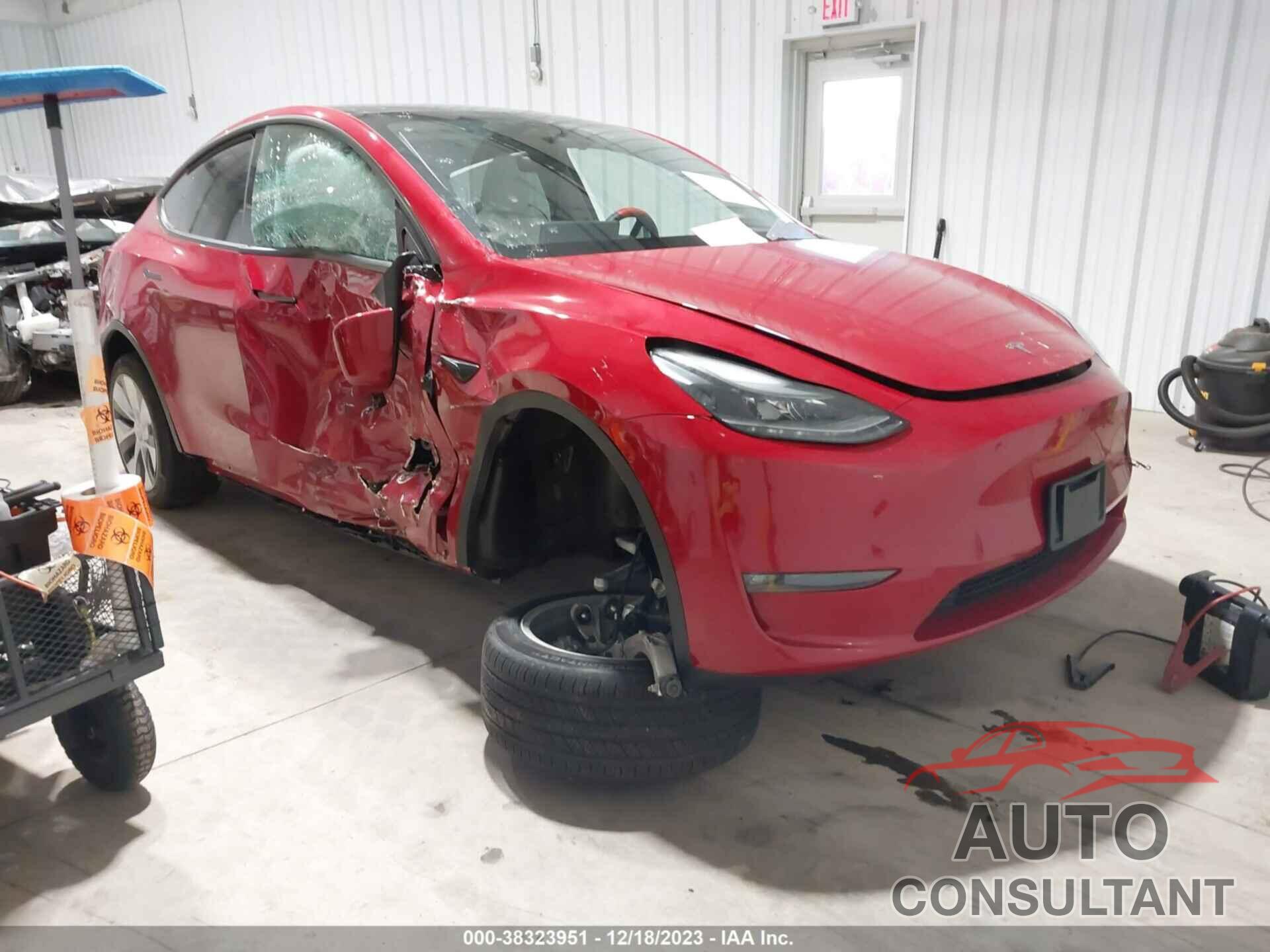 TESLA MODEL Y 2023 - 7SAYGDEE1PF805367