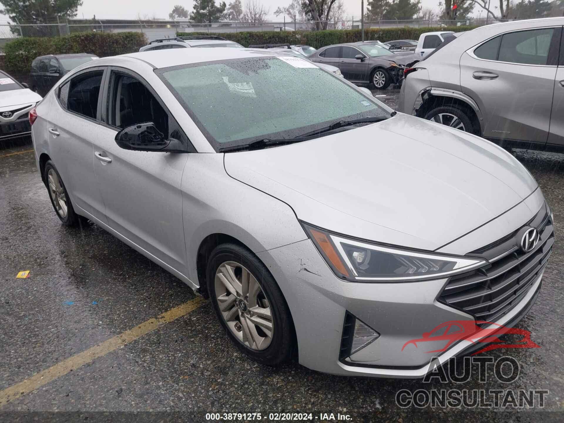 HYUNDAI ELANTRA 2019 - 5NPD84LF7KH408714