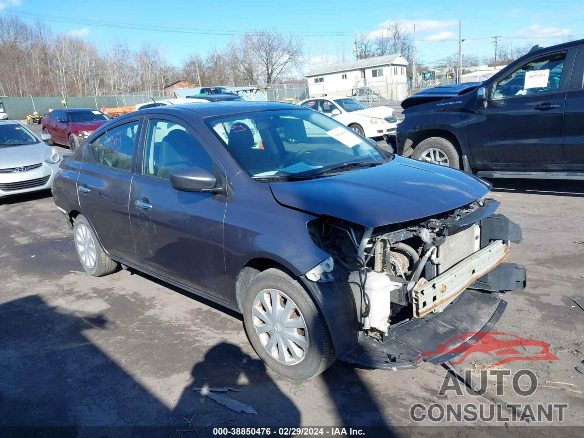 NISSAN VERSA 2017 - 3N1CN7APXHL815701