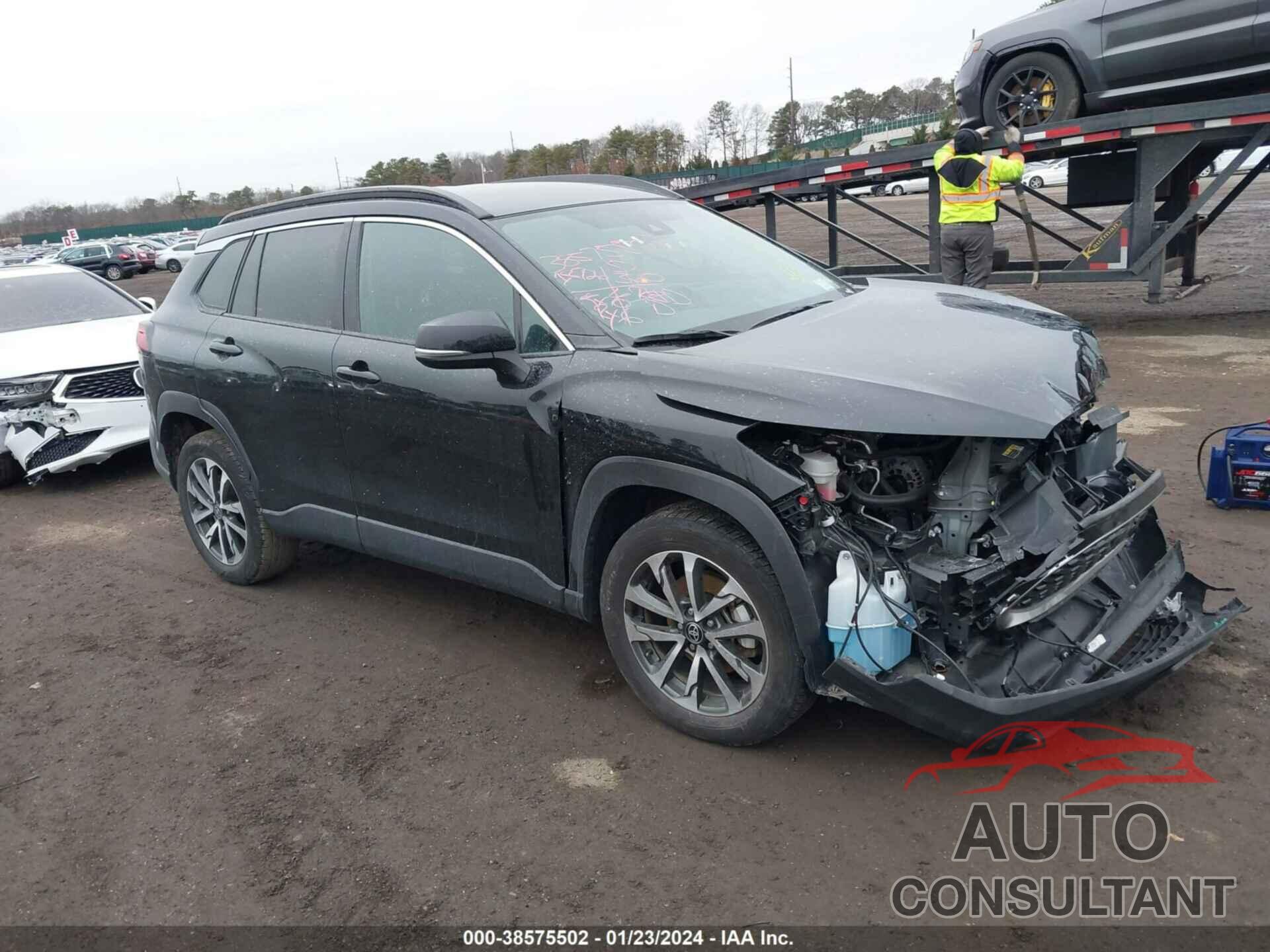 TOYOTA COROLLA CROSS 2022 - 7MUEAABG9NV036279