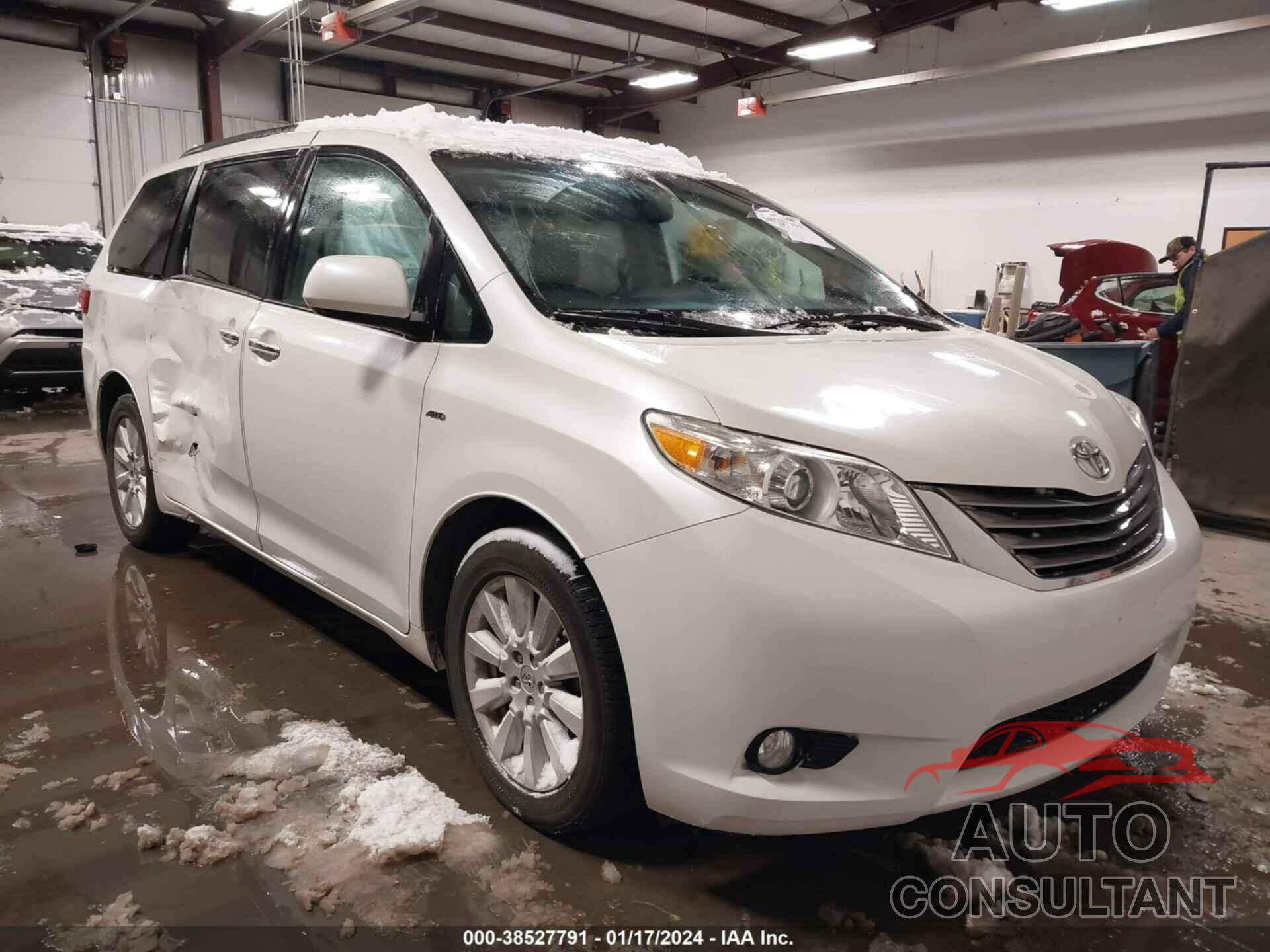 TOYOTA SIENNA 2017 - 5TDDZ3DC6HS181613