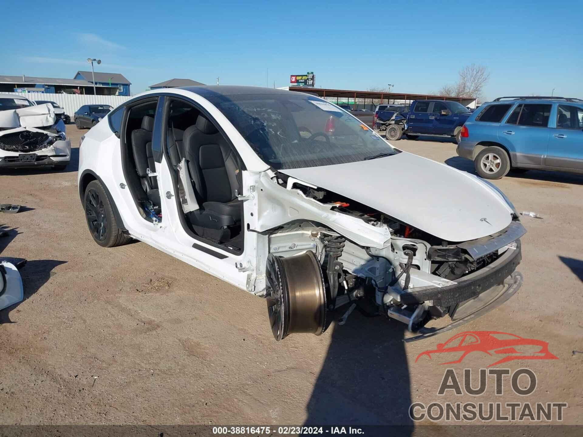 TESLA MODEL Y 2023 - 7SAYGDEE4PA182114