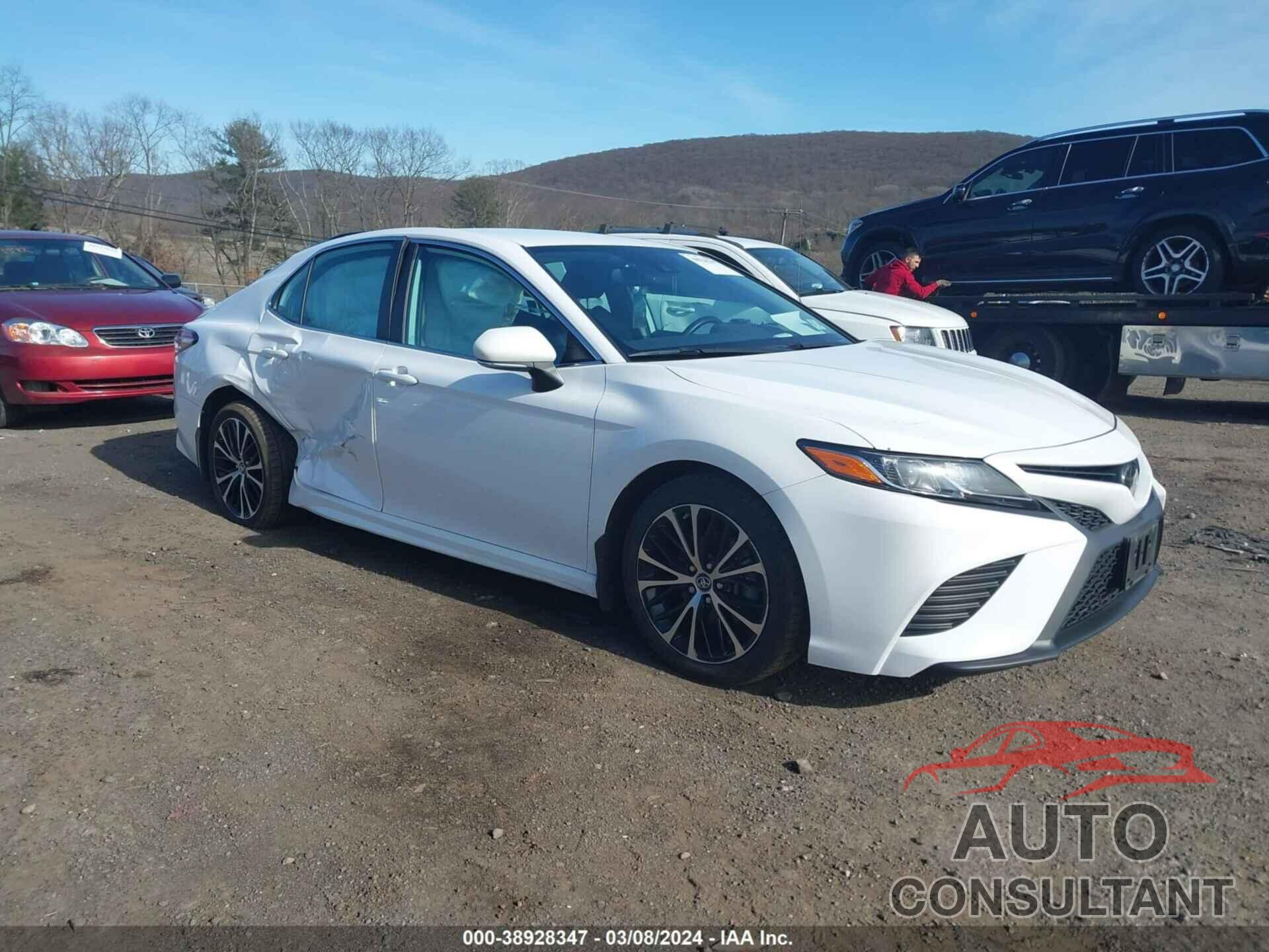 TOYOTA CAMRY 2019 - 4T1B11HK2KU768538