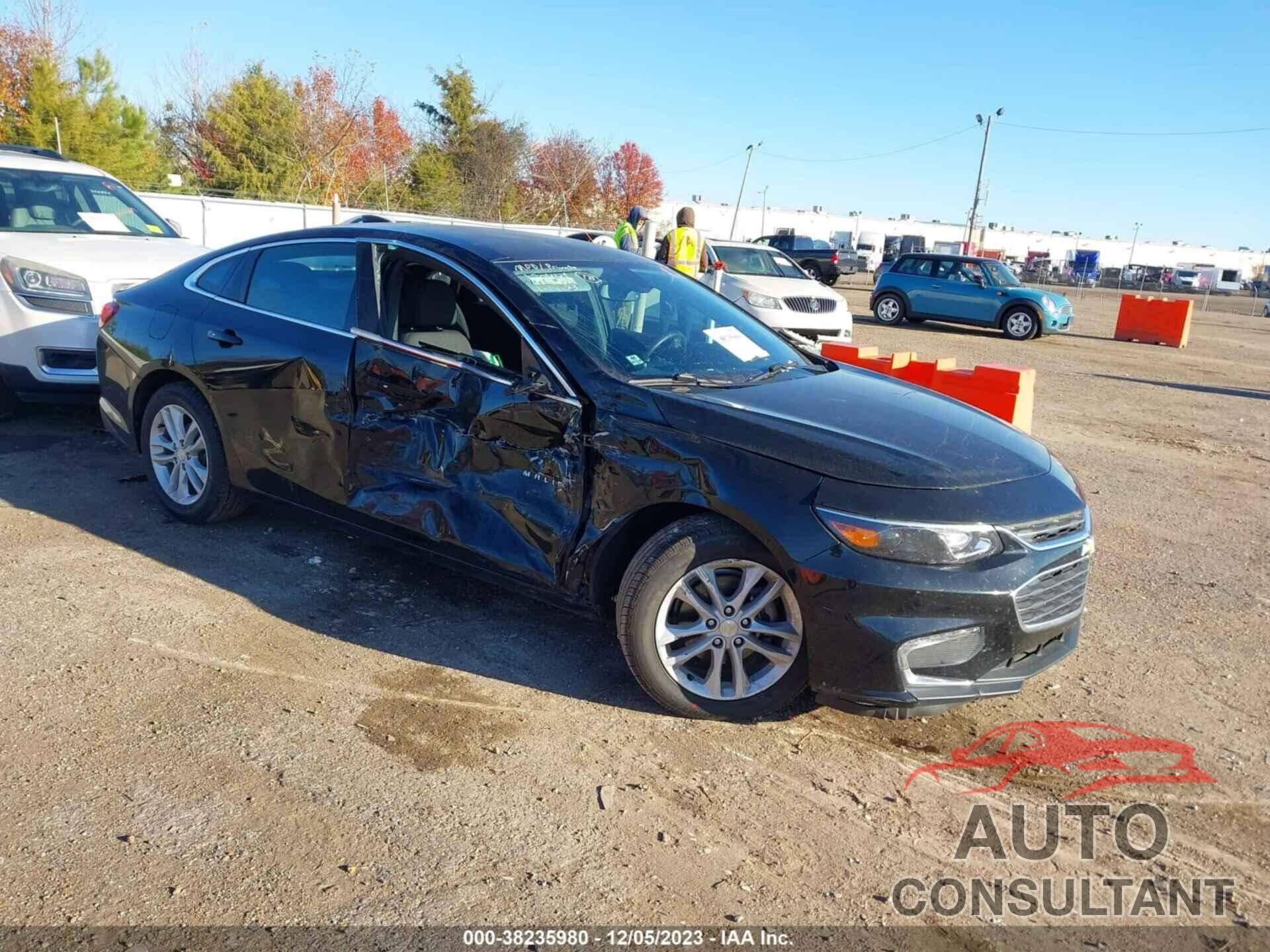 CHEVROLET MALIBU 2017 - 1G1ZE5ST3HF228895