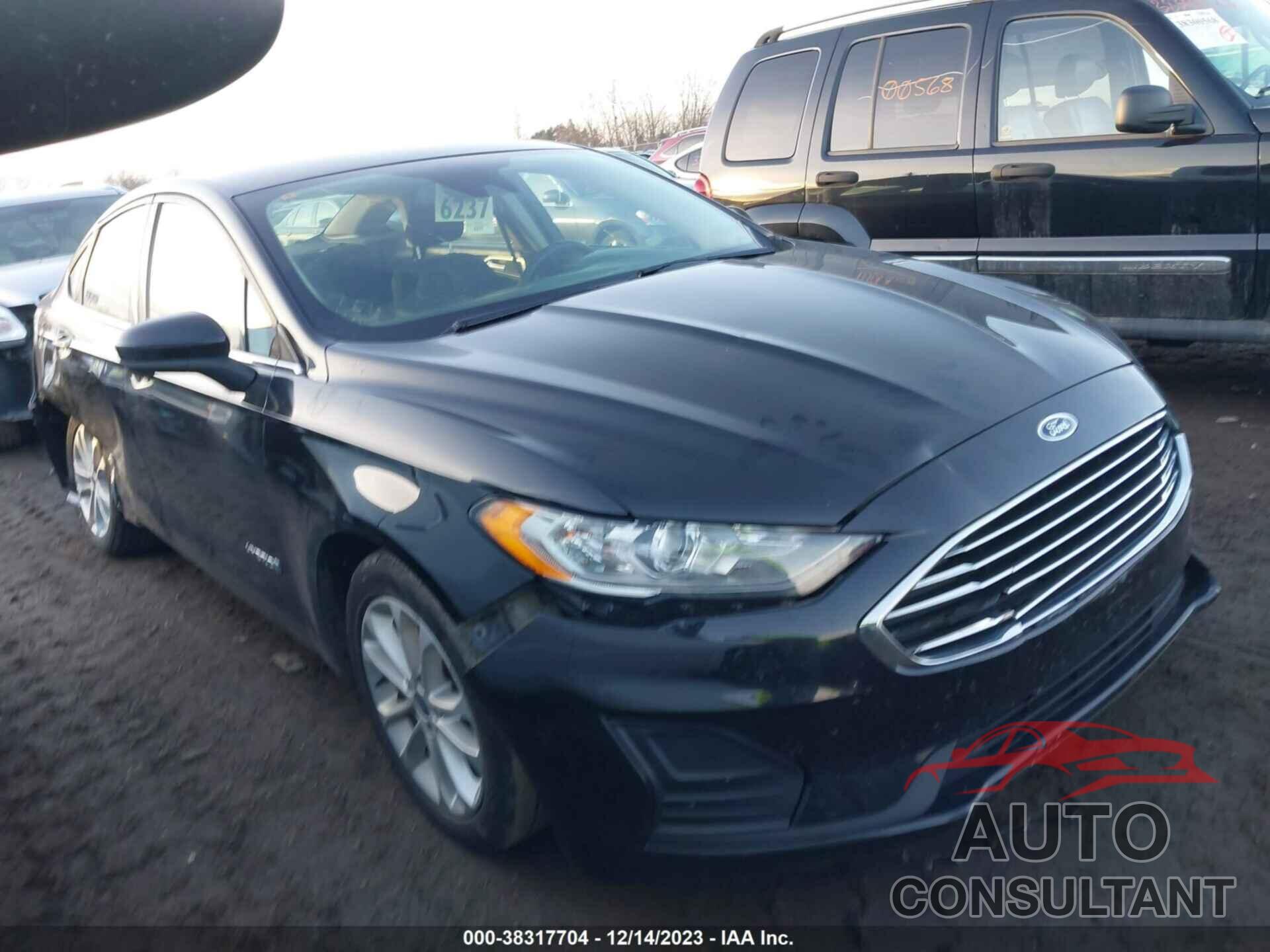 FORD FUSION HYBRID 2019 - 3FA6P0LU5KR169394