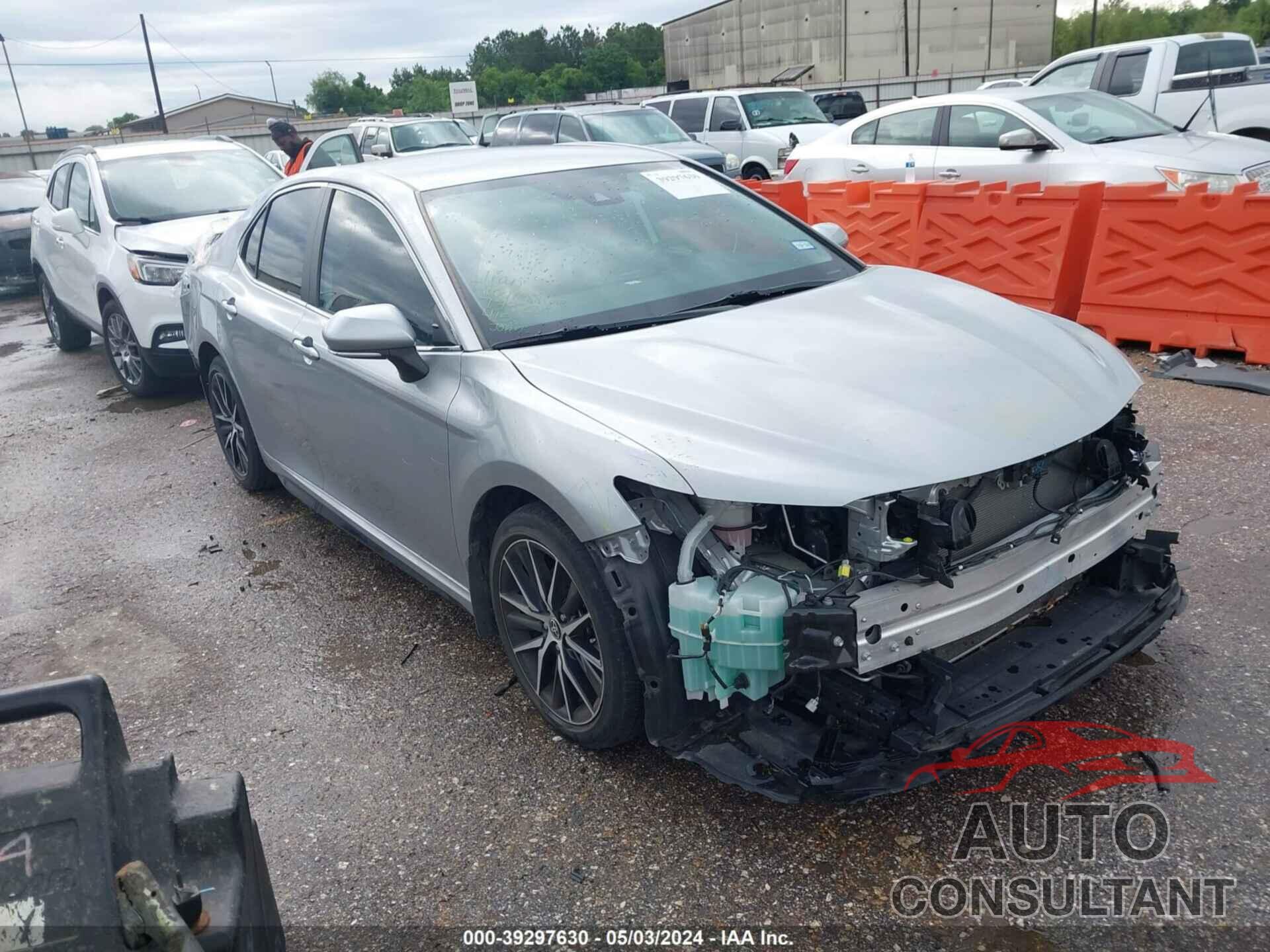 TOYOTA CAMRY 2022 - 4T1T11AK0NU634209