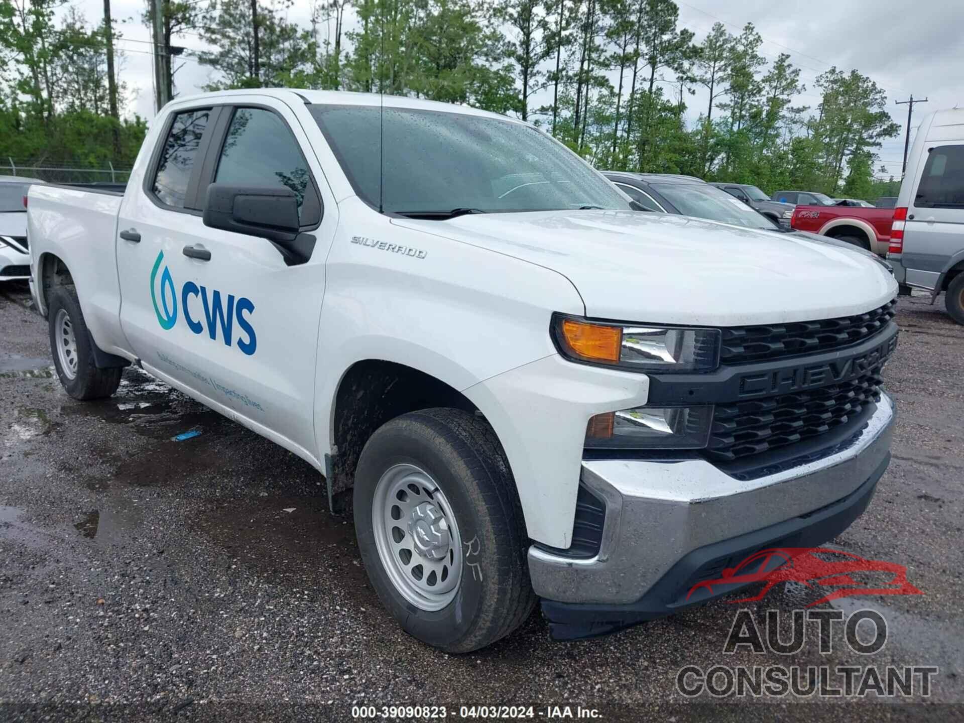 CHEVROLET SILVERADO 1500 2021 - 1GCRWAEH1MZ151859