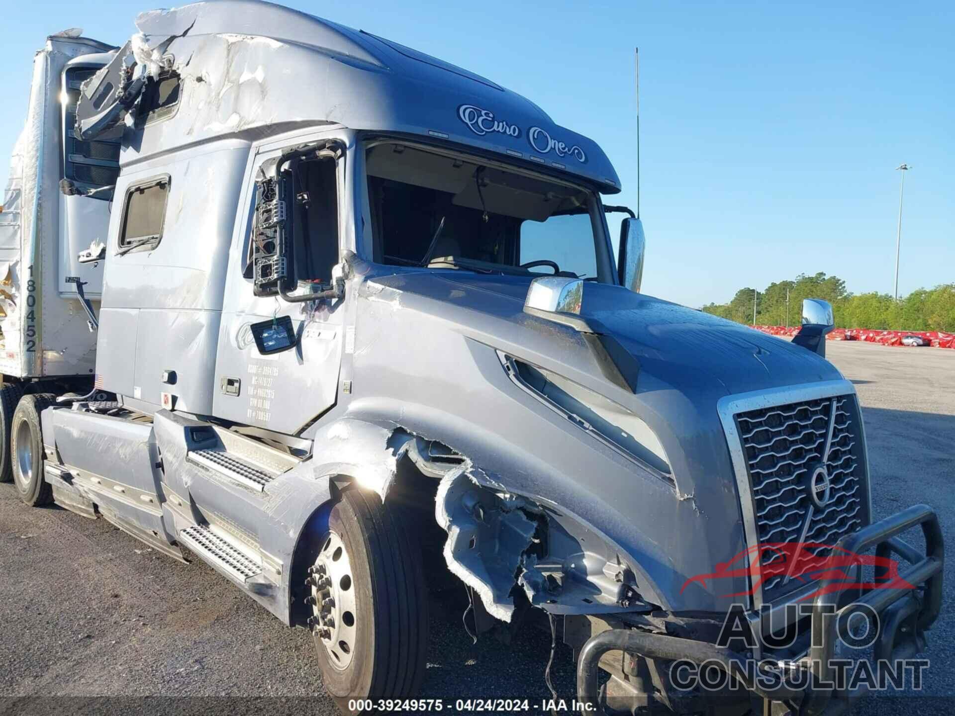 VOLVO VNL 2022 - 4V4NC9EJ8NN602615