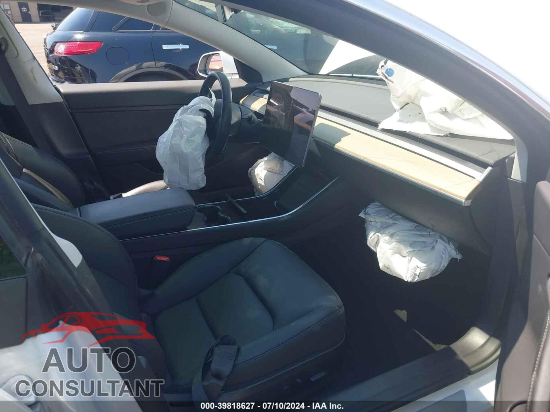 TESLA MODEL 3 2019 - 5YJ3E1EB5KF452948