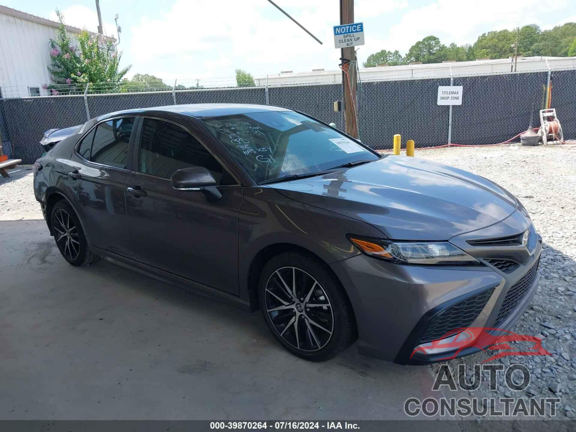 TOYOTA CAMRY 2022 - 4T1G11AK2NU625531
