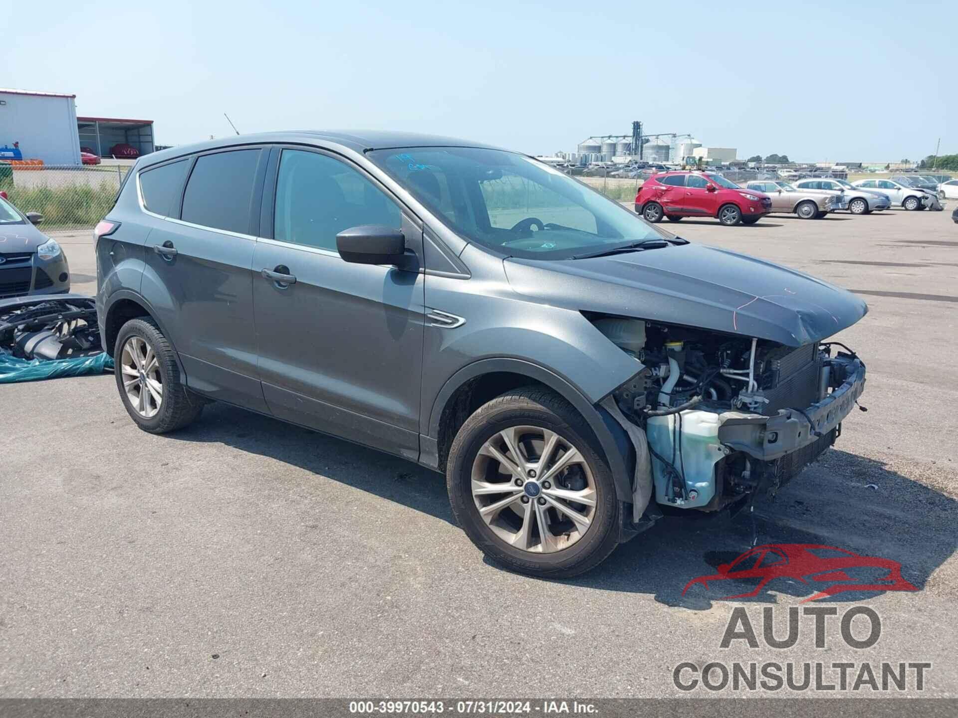 FORD ESCAPE 2017 - 1FMCU9GDXHUC77706