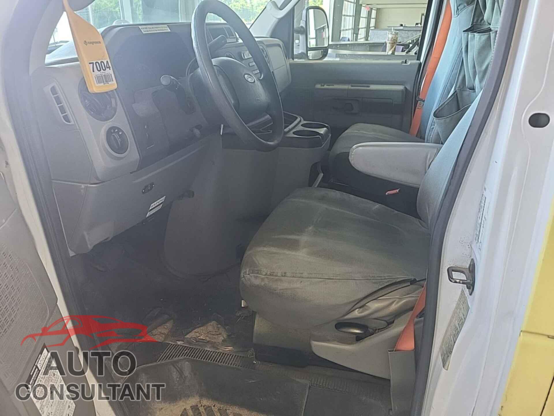 FORD ECONOLINE 2017 - 1FDXE4FS8HDC72215