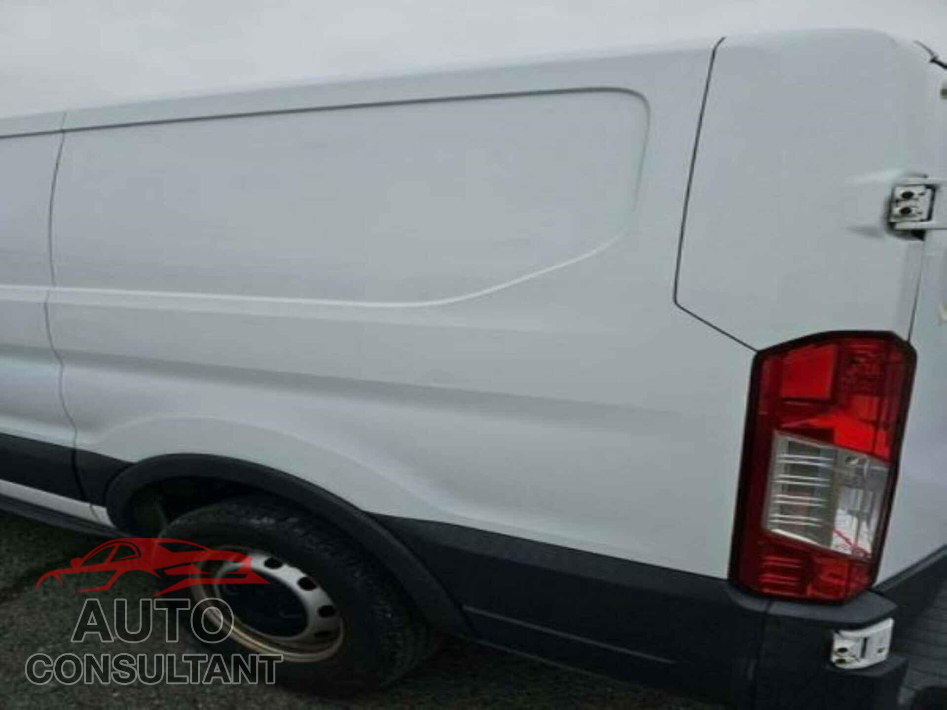 FORD TRANSIT 2017 - 1FTYR1YM4HKA75743