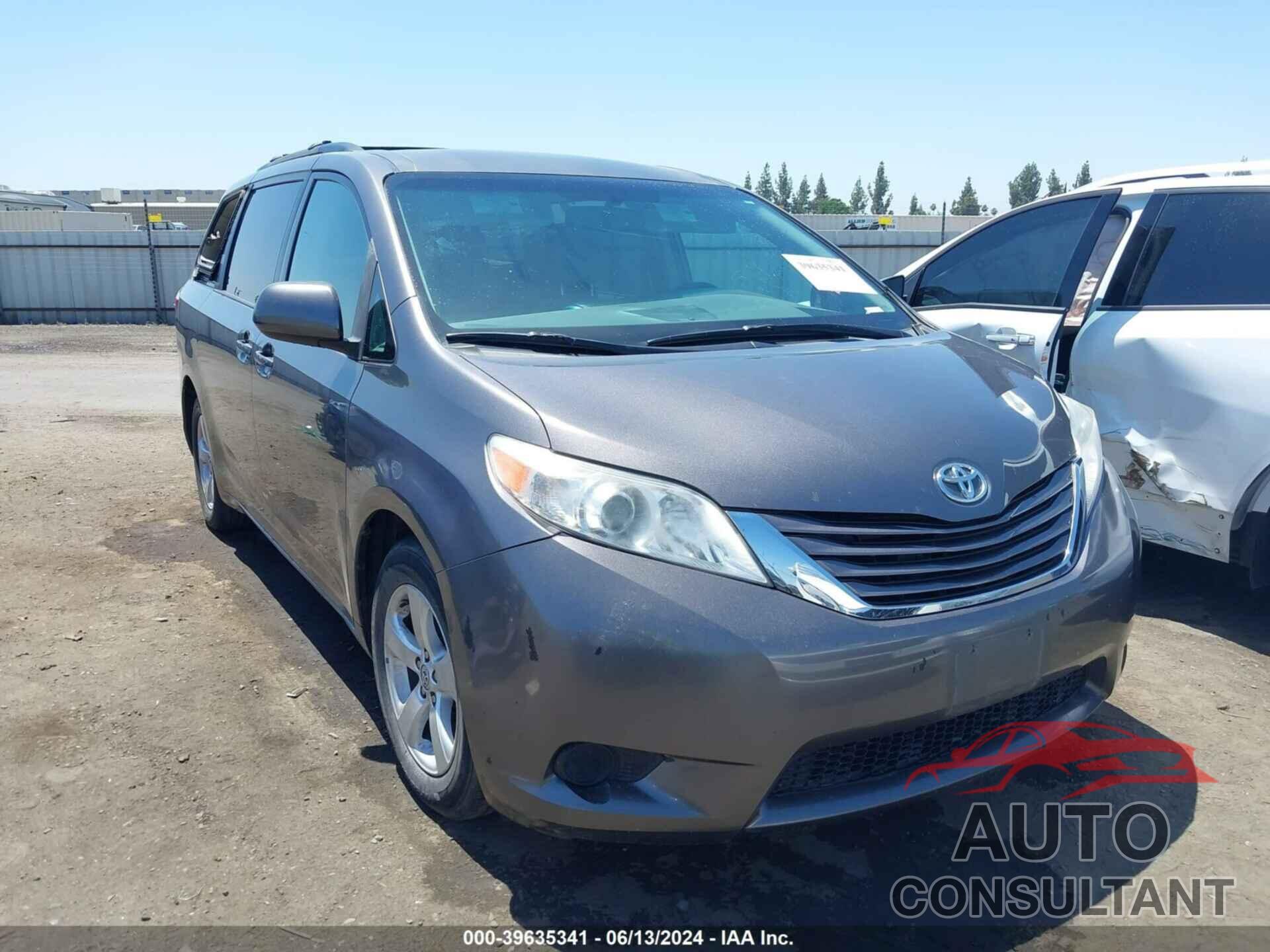 TOYOTA SIENNA 2017 - 5TDKZ3DC5HS876463