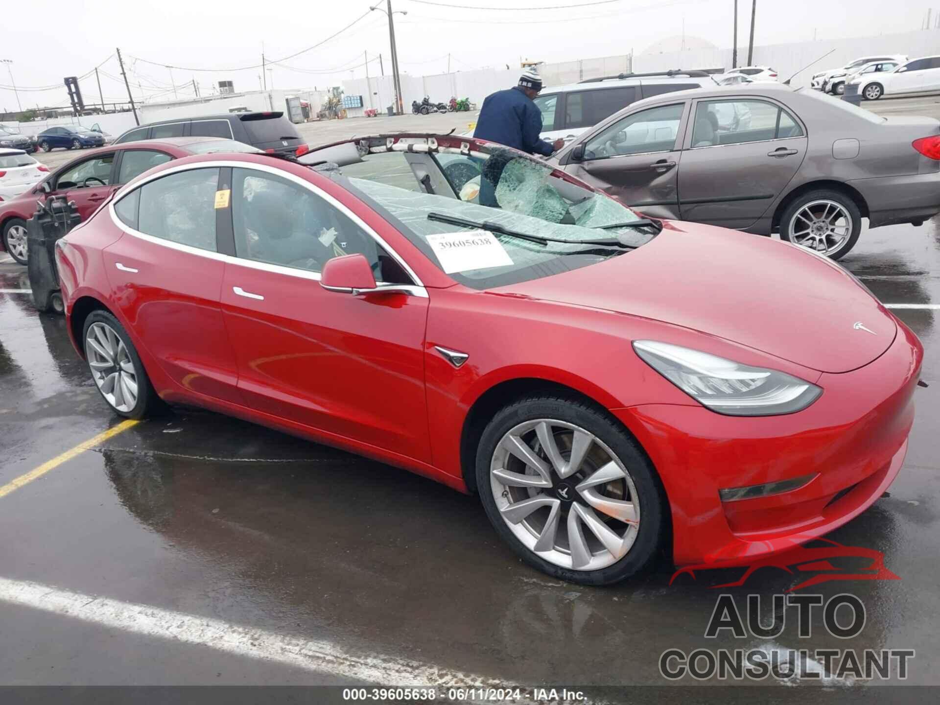 TESLA MODEL 3 2018 - 5YJ3E1EA5JF047307