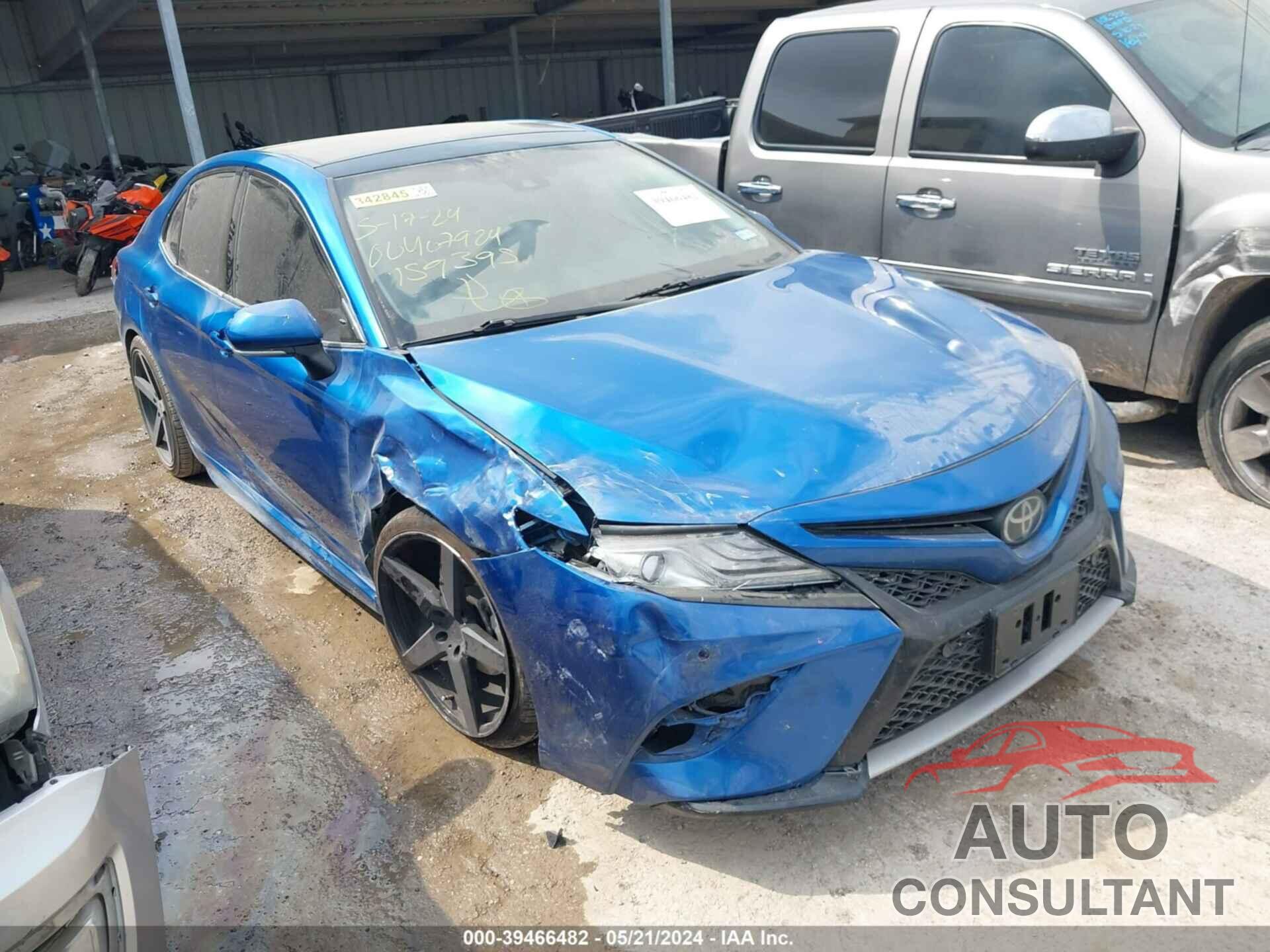 TOYOTA CAMRY 2018 - 4T1B61HK7JU159395