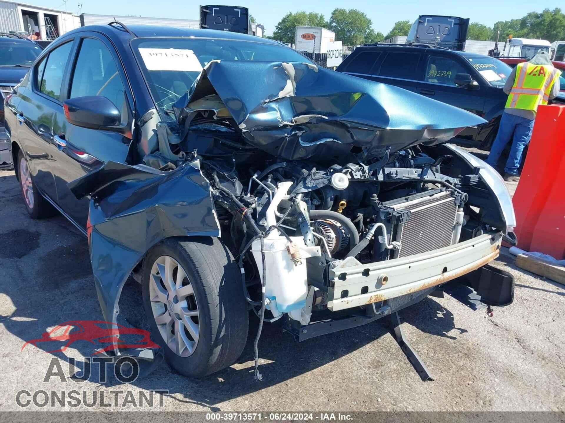 NISSAN VERSA 2017 - 3N1CN7AP3HL891003