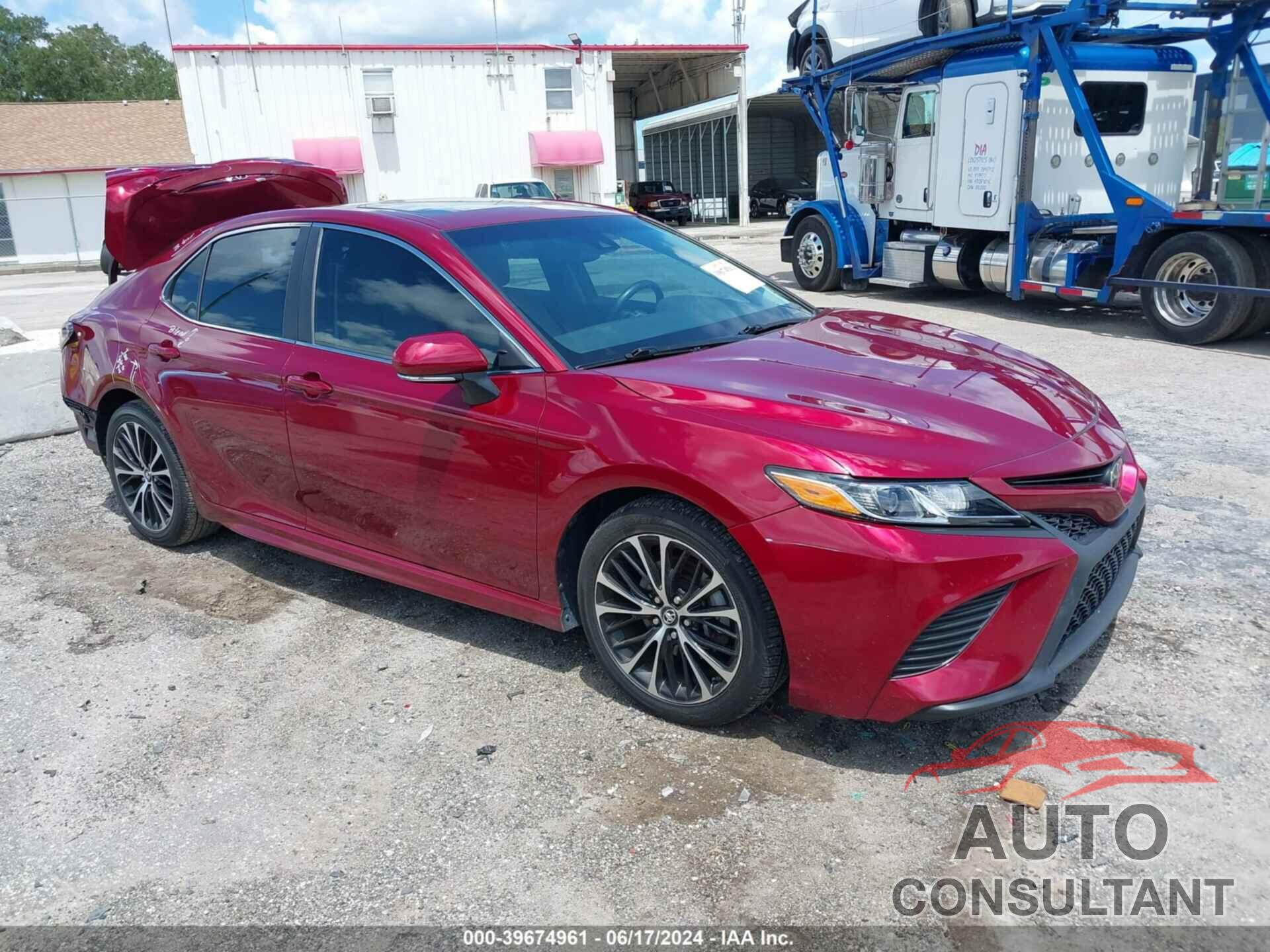TOYOTA CAMRY 2018 - 4T1B11HK8JU538355