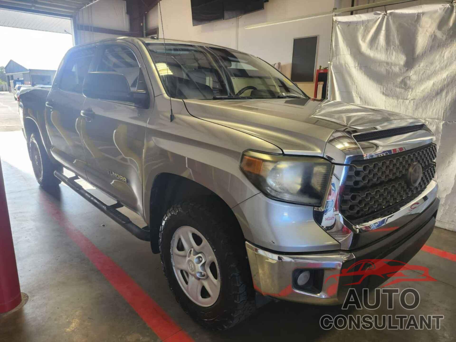 TOYOTA TUNDRA 2018 - 5TFDM5F14JX076204