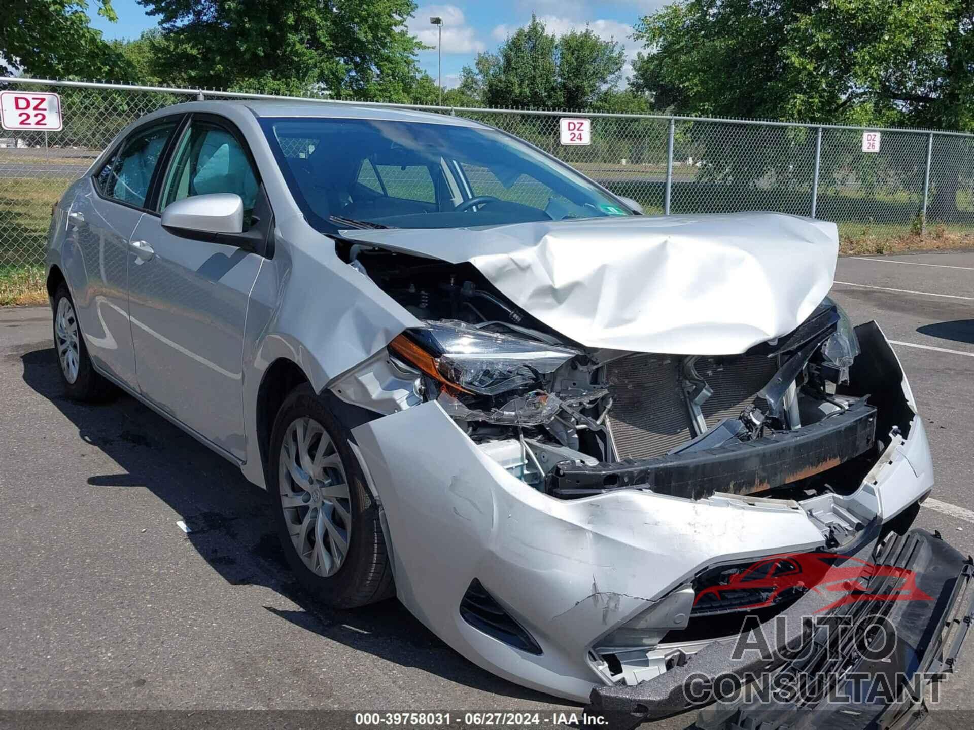 TOYOTA COROLLA 2018 - 2T1BURHE3JC111795