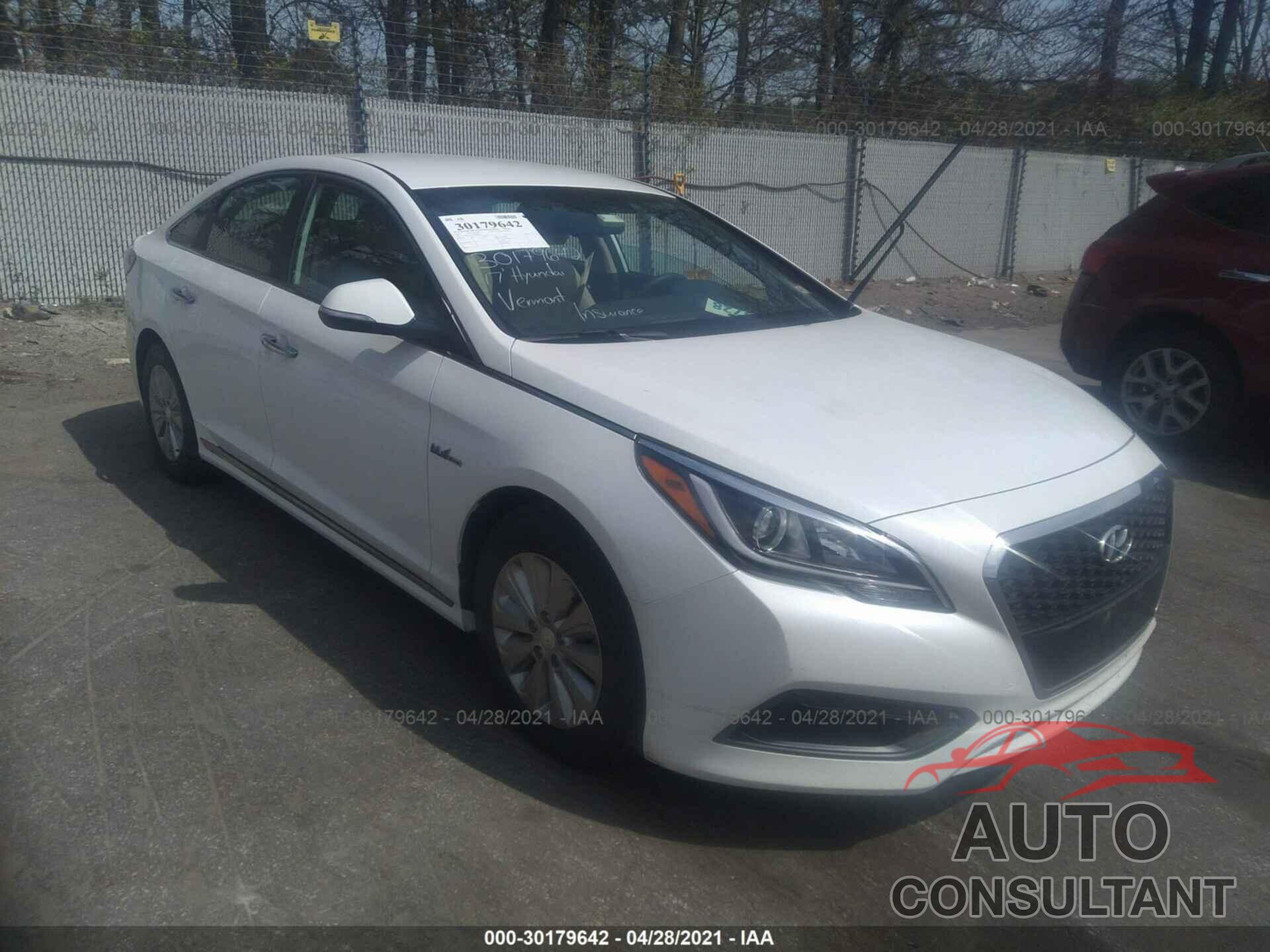 HYUNDAI SONATA HYBRID 2017 - KMHE24L17HA058359