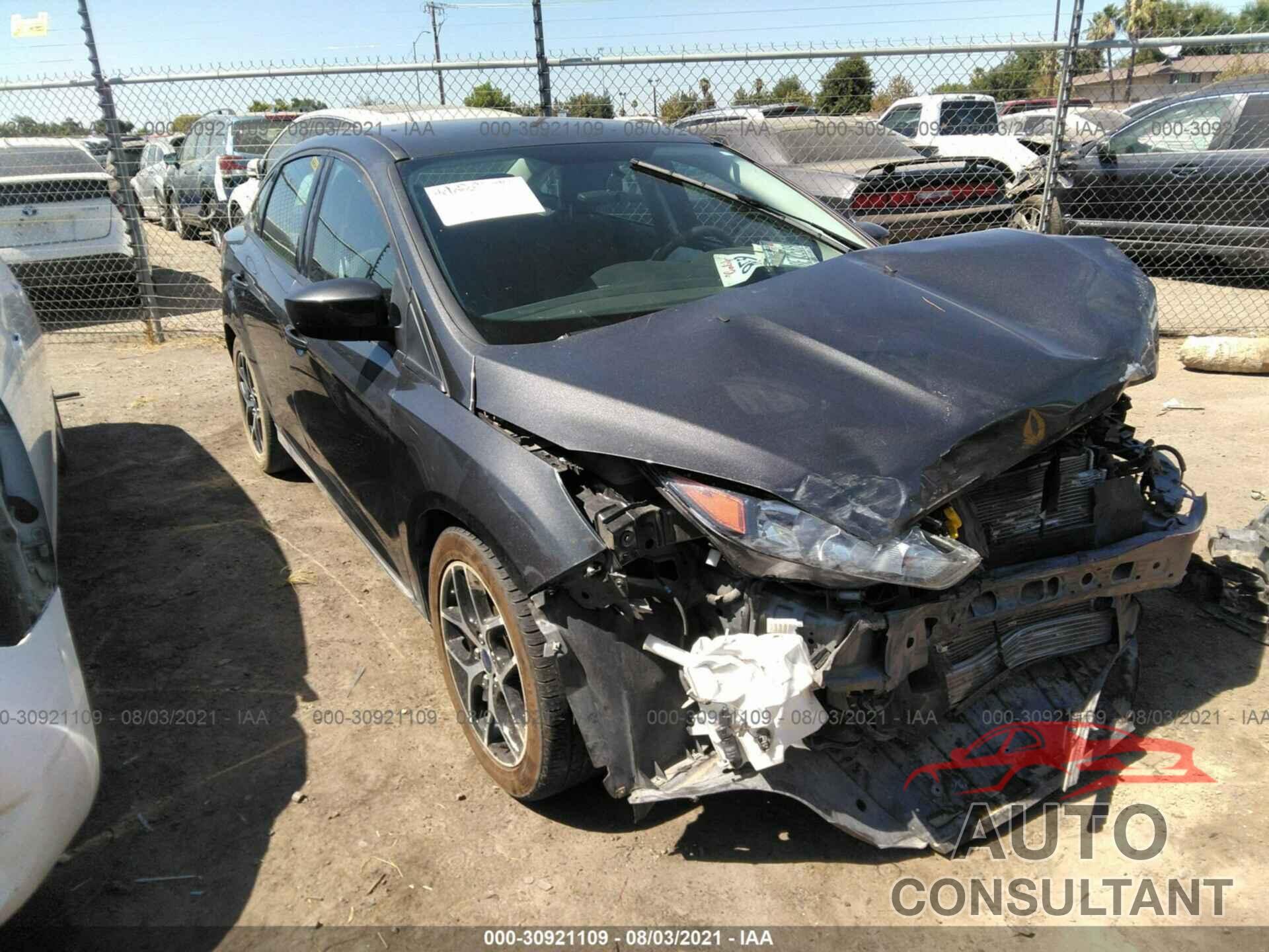 FORD FOCUS 2018 - 1FADP3FE4JL271084