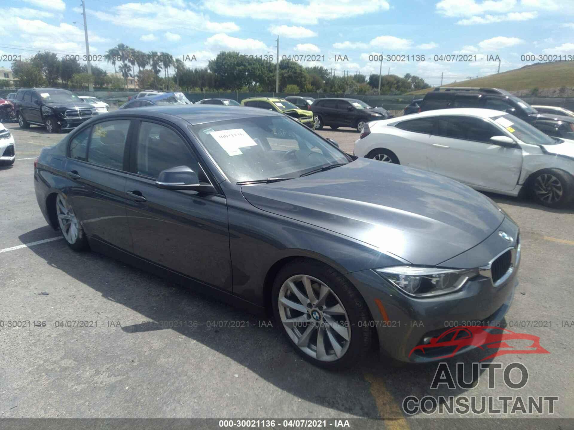 BMW 3 SERIES 2018 - WBA8E1G58JNU90006