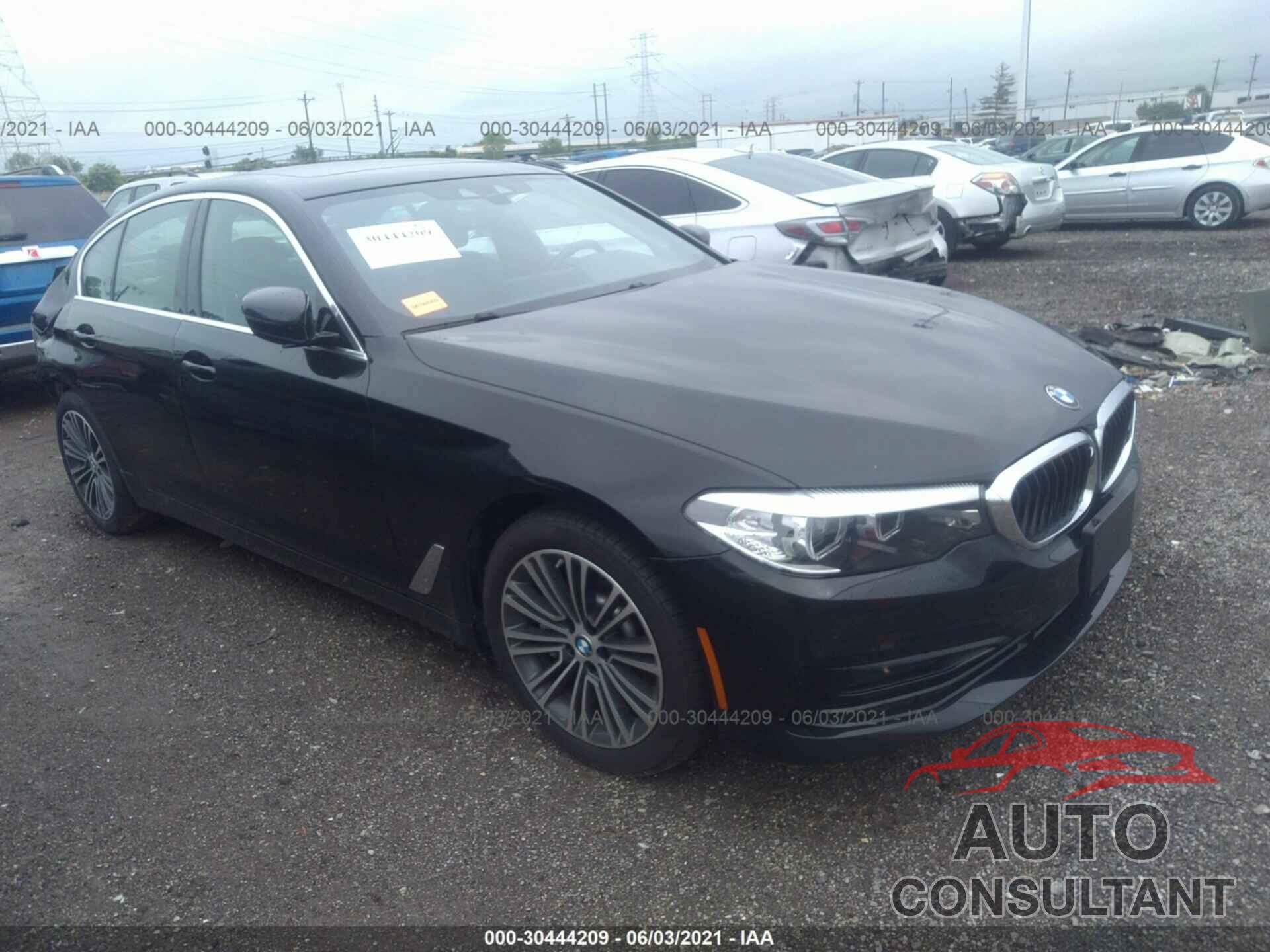 BMW 5 SERIES 2019 - WBAJA7C56KWW17417