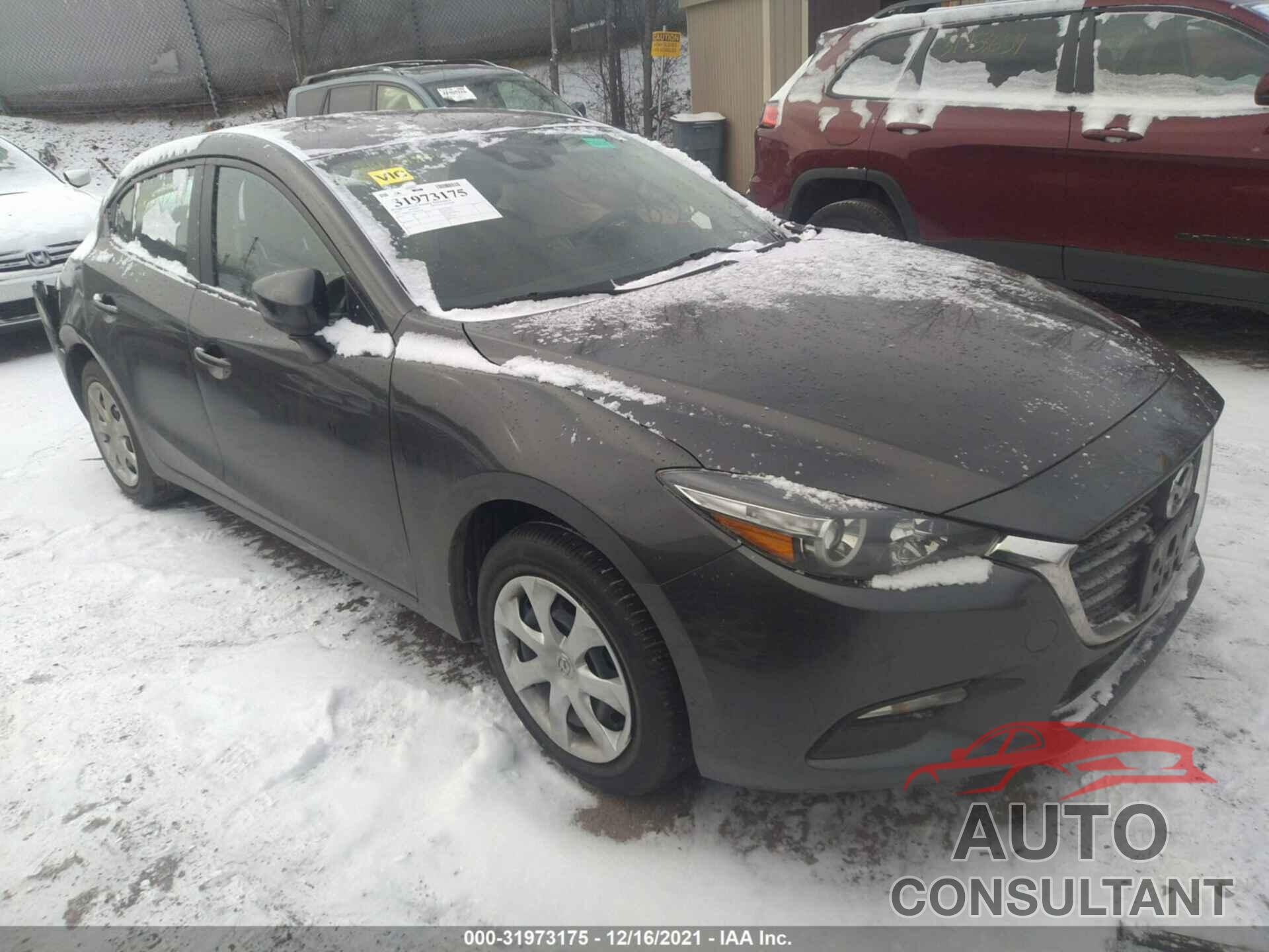 MAZDA MAZDA3 4-DOOR 2018 - 3MZBN1U74JM249338